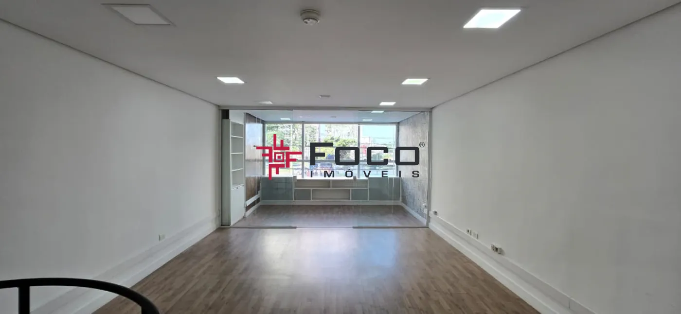 Alugar Comercial / Loja em S&atilde;o Jos&eacute; dos Campos R$ 7.500,00 - Foto 11