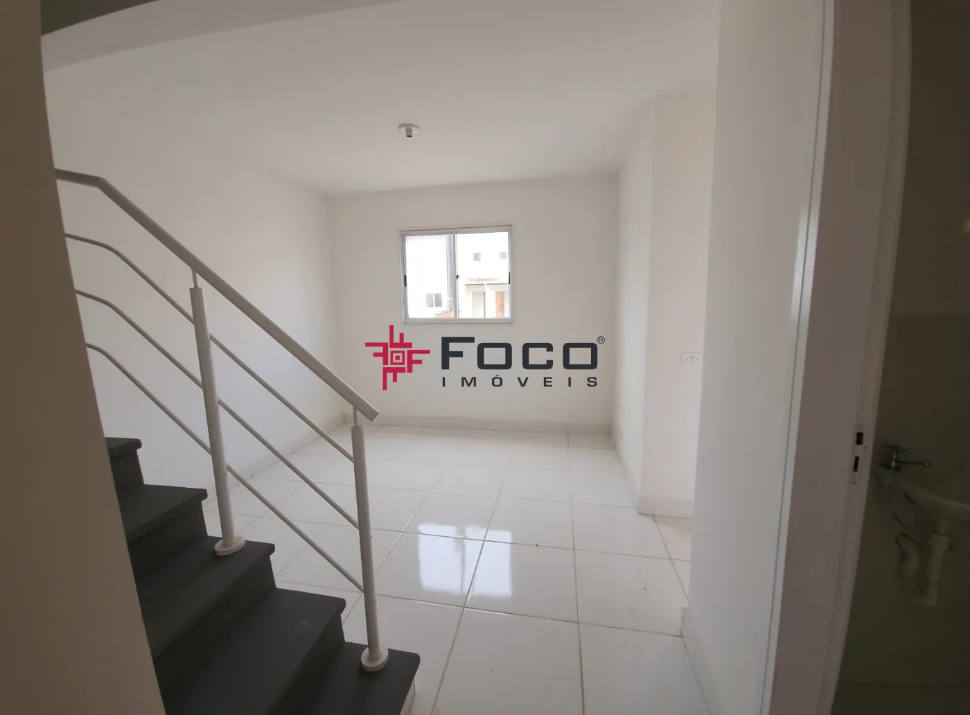 Alugar Casa / Condom&iacute;nio em S&atilde;o Jos&eacute; dos Campos R$ 2.500,00 - Foto 1