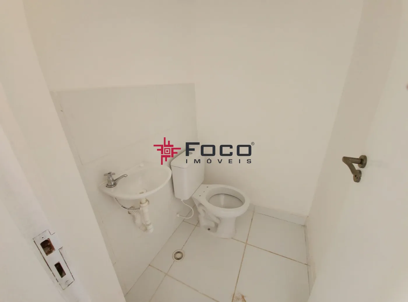Alugar Casa / Condom&iacute;nio em S&atilde;o Jos&eacute; dos Campos R$ 2.500,00 - Foto 7