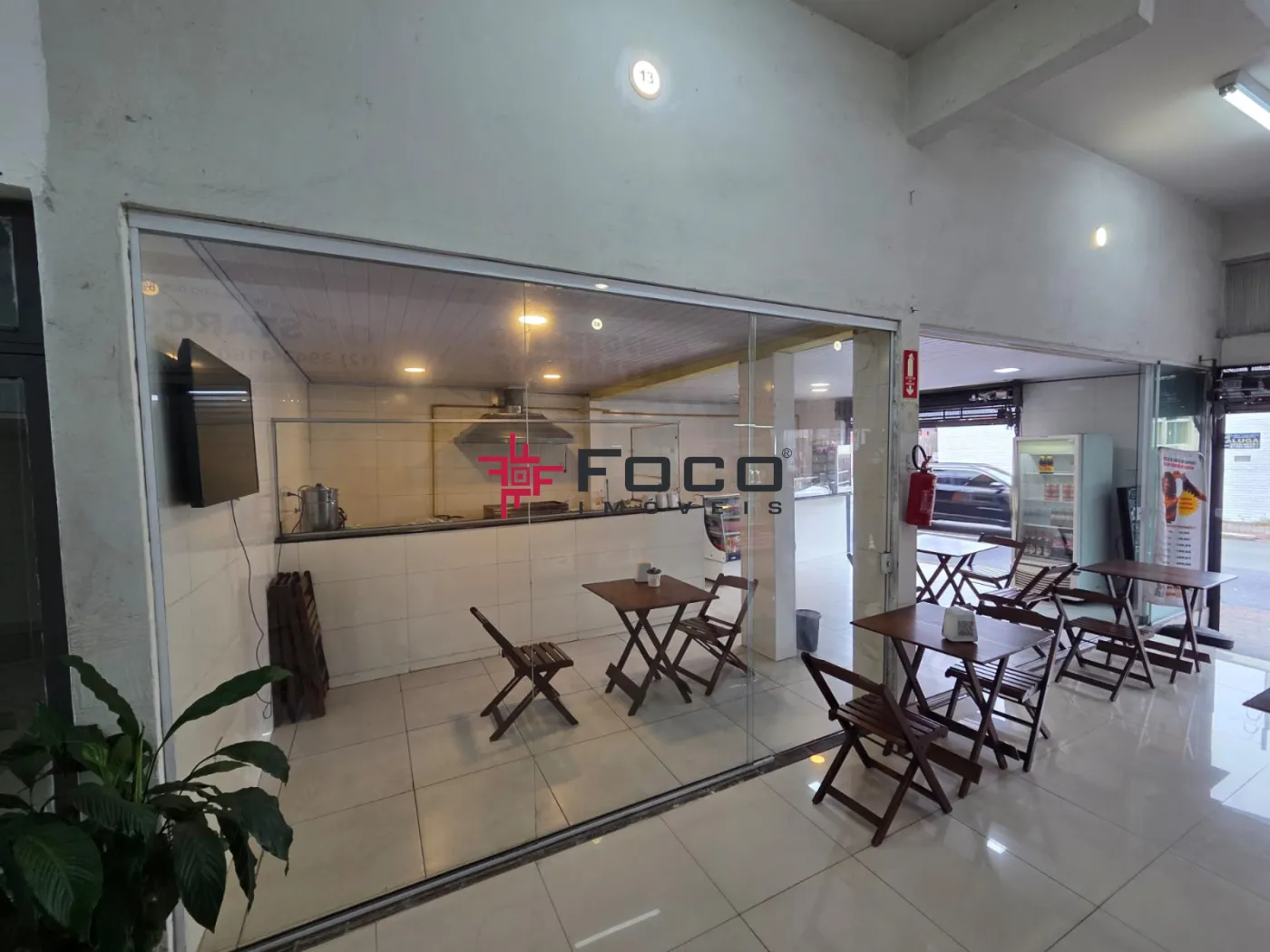 Alugar Comercial / Sala em S&atilde;o Jos&eacute; dos Campos R$ 3.000,00 - Foto 4