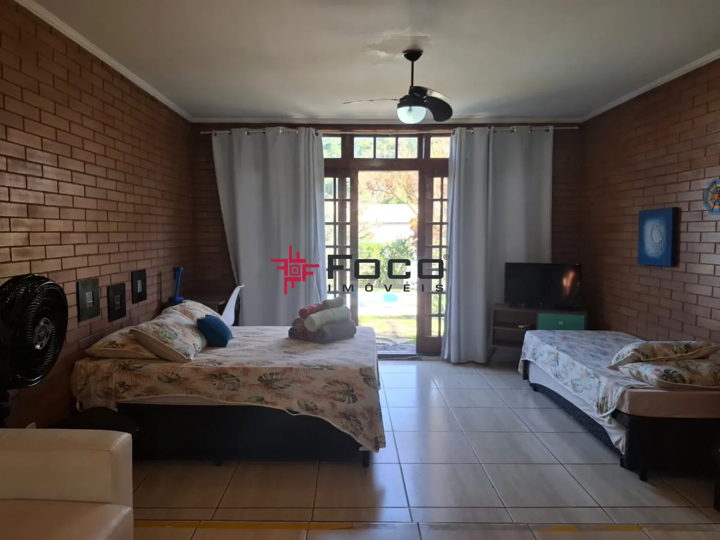 Alugar Apartamento / Padr&atilde;o em Caraguatatuba R$ 1.700,00 - Foto 1