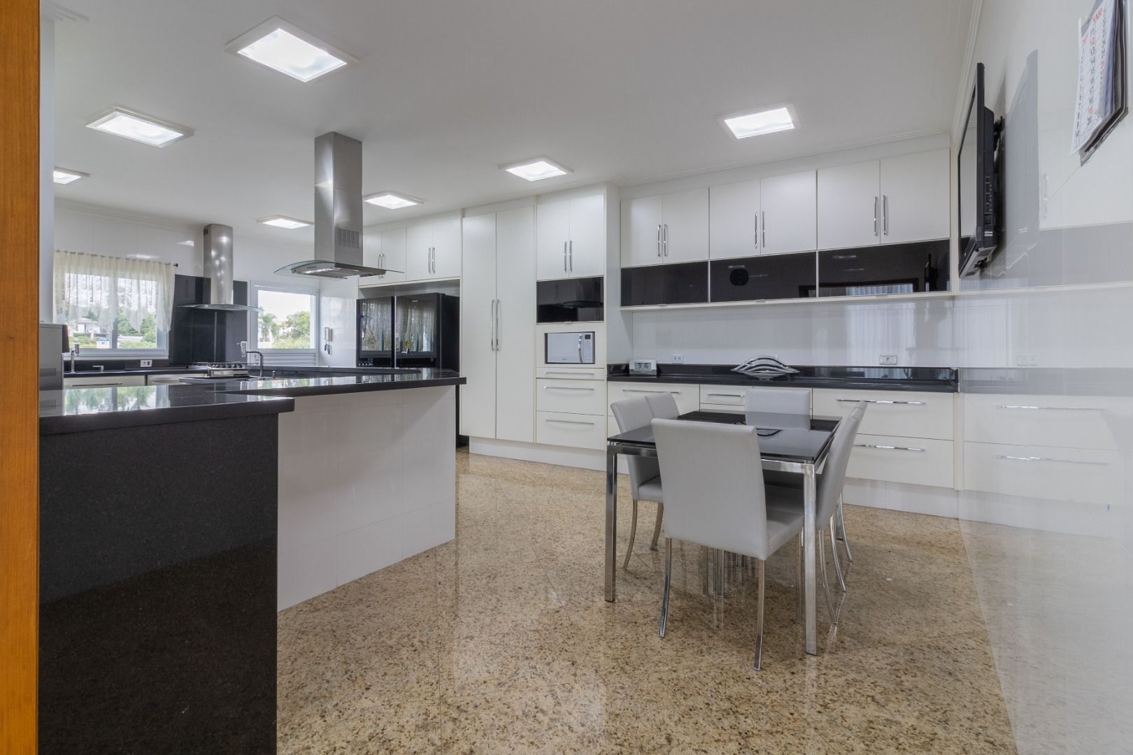 Comprar Casa / Sobrado em Aruj&aacute; R$ 4.500.000,00 - Foto 49