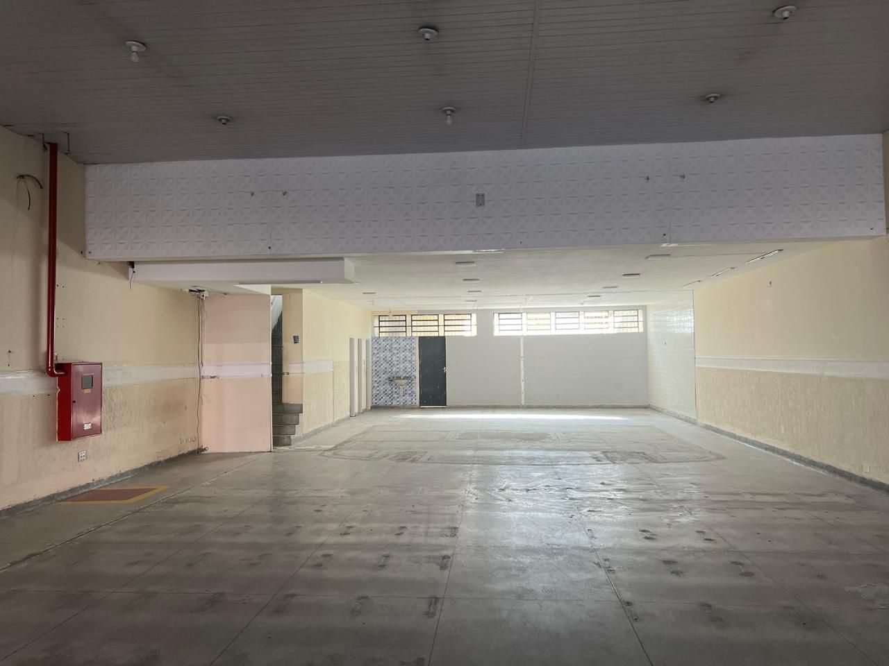 Alugar Comercial / Sal&atilde;o em S&atilde;o Paulo R$ 30.000,00 - Foto 1