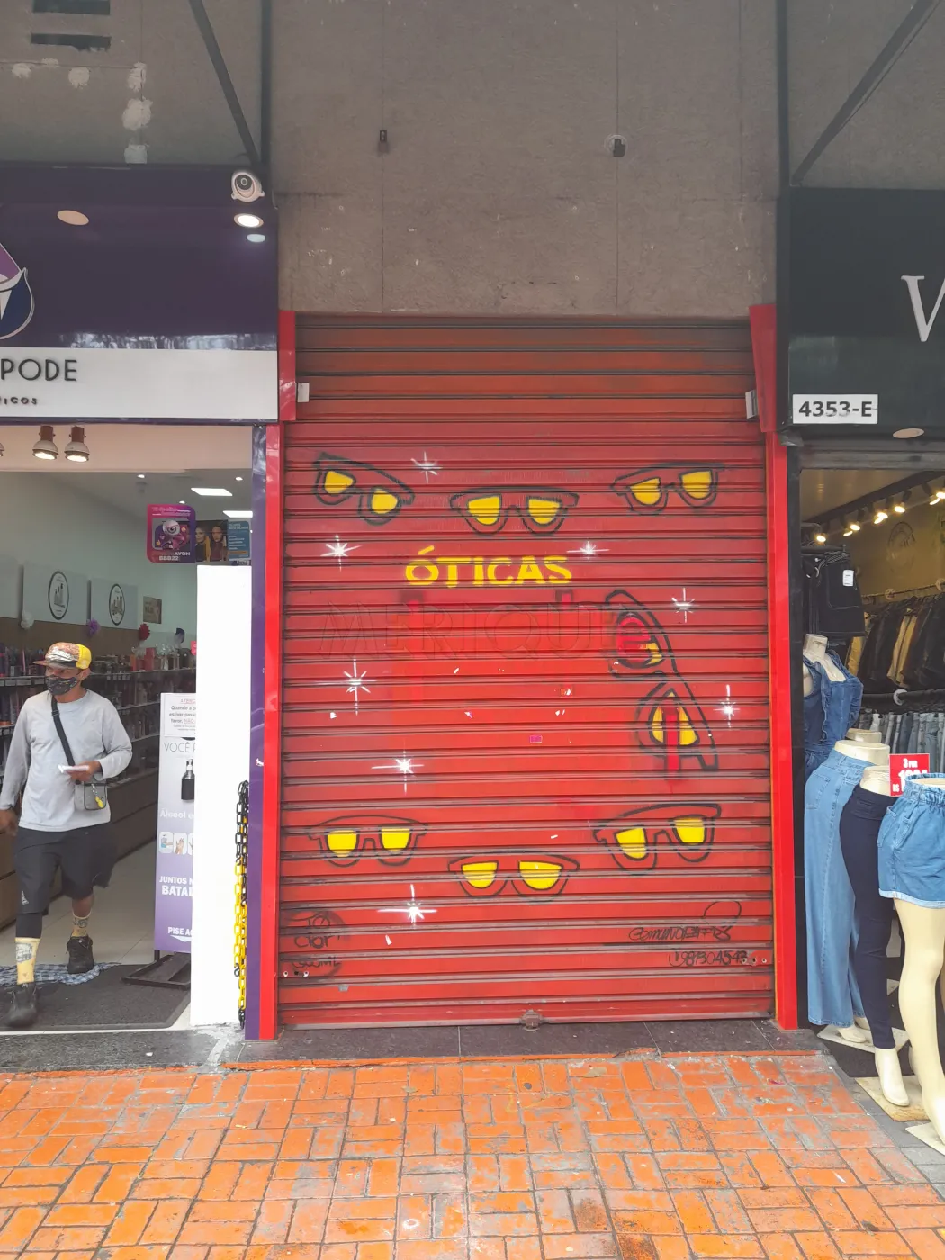 Alugar Comercial / Box em S&atilde;o Paulo R$ 4.000,00 - Foto 1