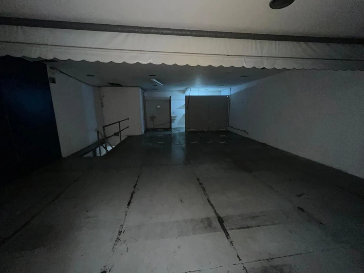 Alugar Comercial / Box em S&atilde;o Paulo R$ 6.000,00 - Foto 8