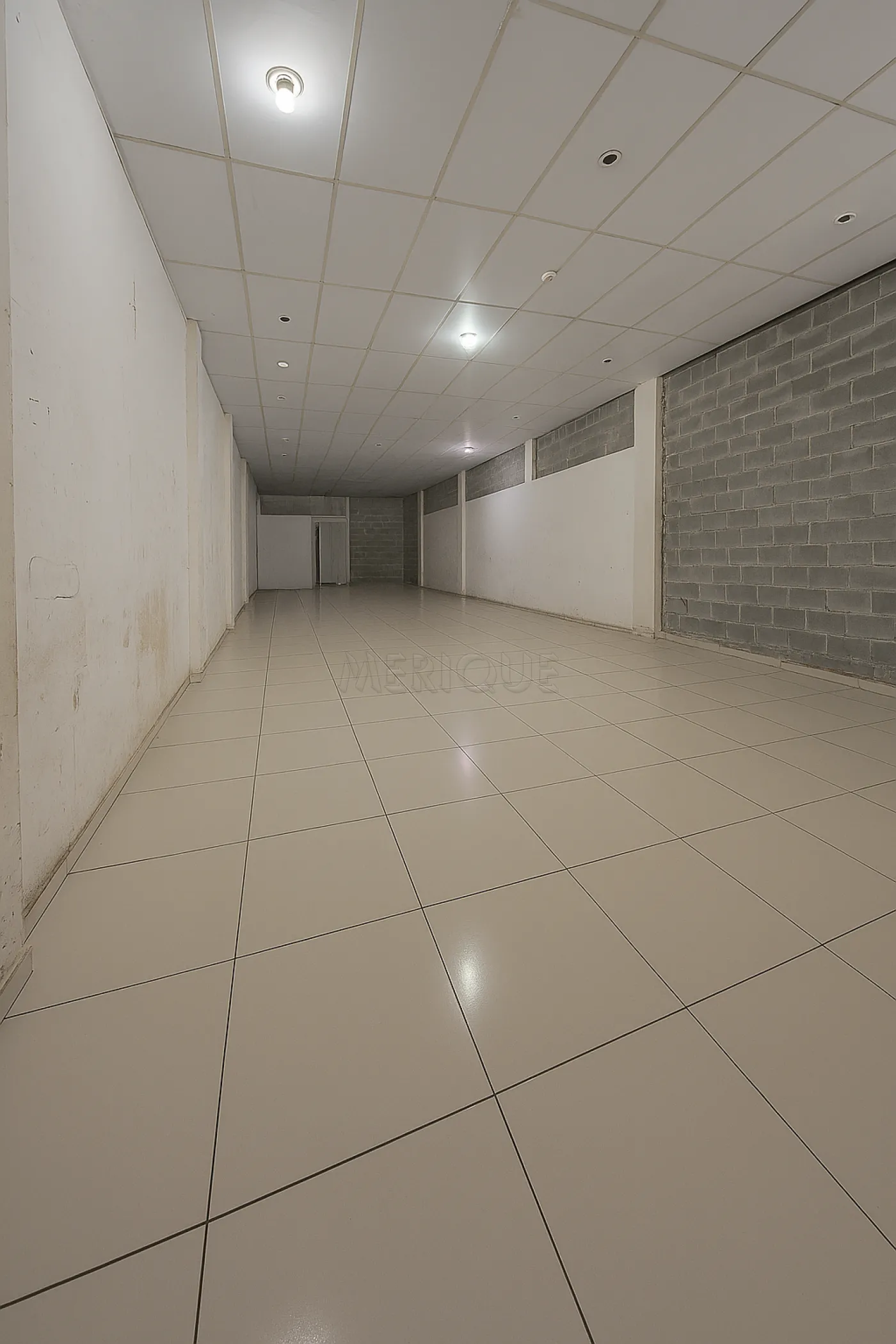 Alugar Comercial / Loja em S&atilde;o Paulo R$ 17.045,79 - Foto 2