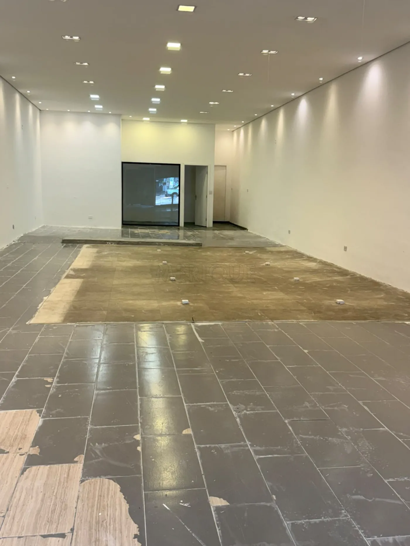Alugar Comercial / Sal&atilde;o em S&atilde;o Paulo R$ 10.000,00 - Foto 5