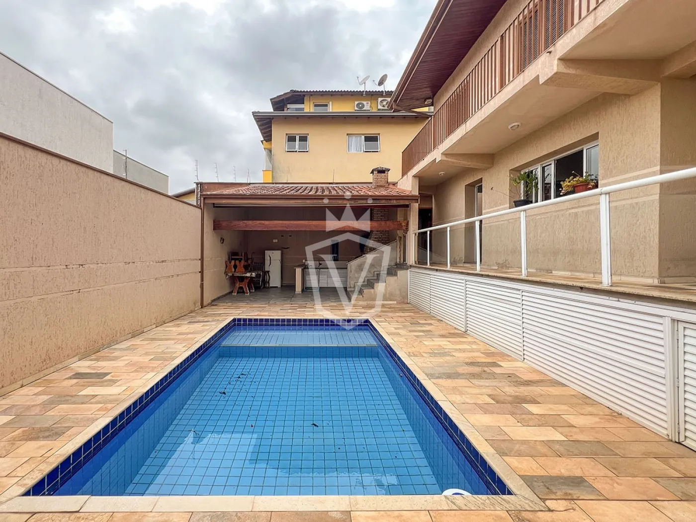 Comprar Casa / Padr&atilde;o fora condom&iacute;nio em Jundia&iacute; R$ 1.090.000,00 - Foto 1