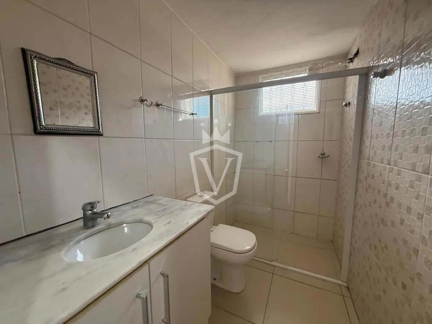 Alugar Casa / Padr&atilde;o fora condom&iacute;nio em V&aacute;rzea Paulista R$ 3.200,00 - Foto 8