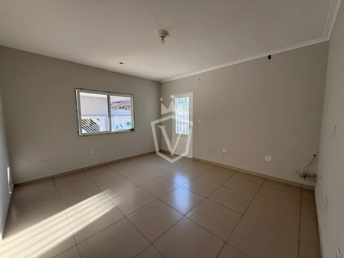 Alugar Casa / Padr&atilde;o fora condom&iacute;nio em V&aacute;rzea Paulista R$ 3.200,00 - Foto 2