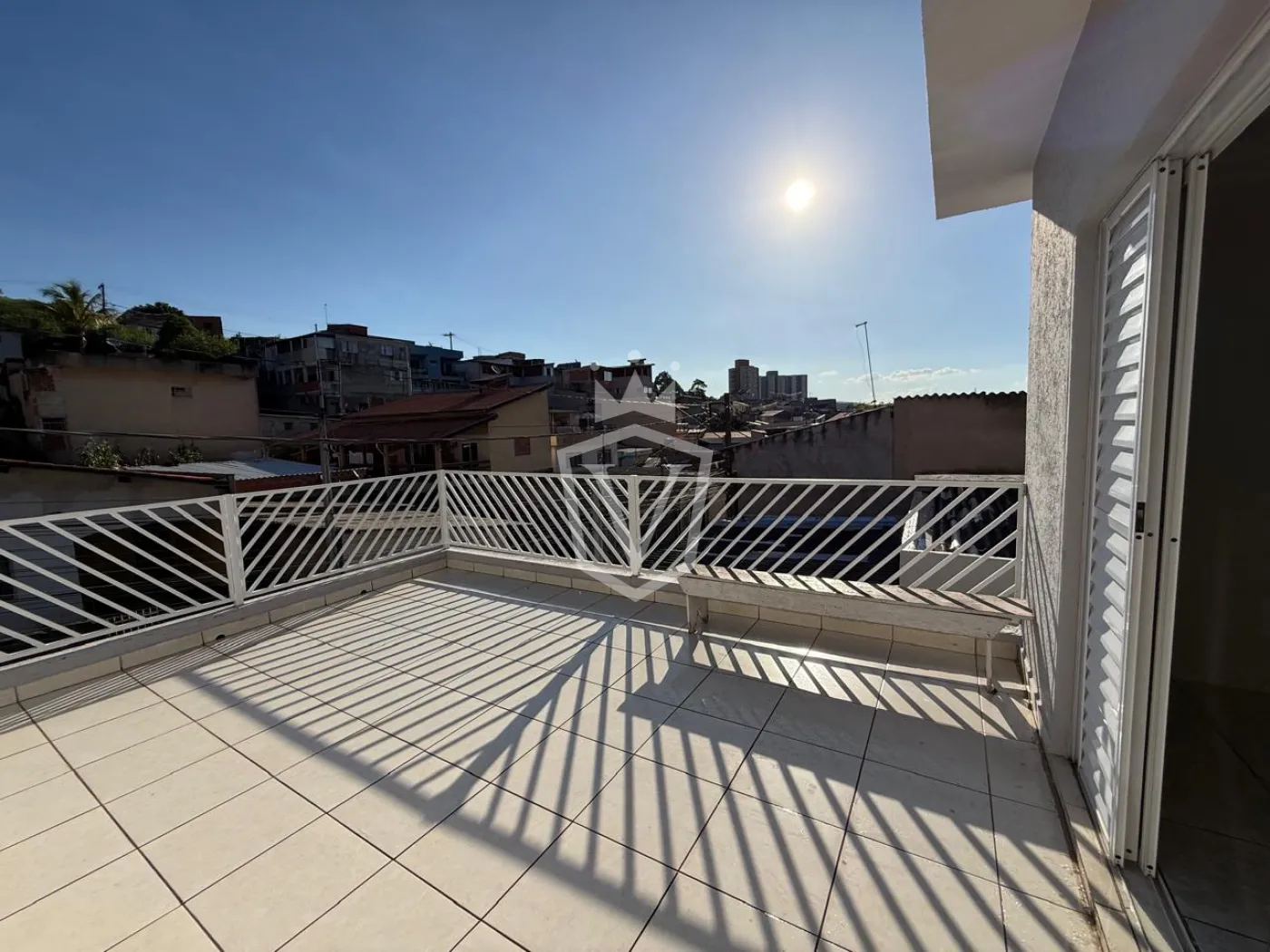 Alugar Casa / Padr&atilde;o fora condom&iacute;nio em V&aacute;rzea Paulista R$ 3.200,00 - Foto 1