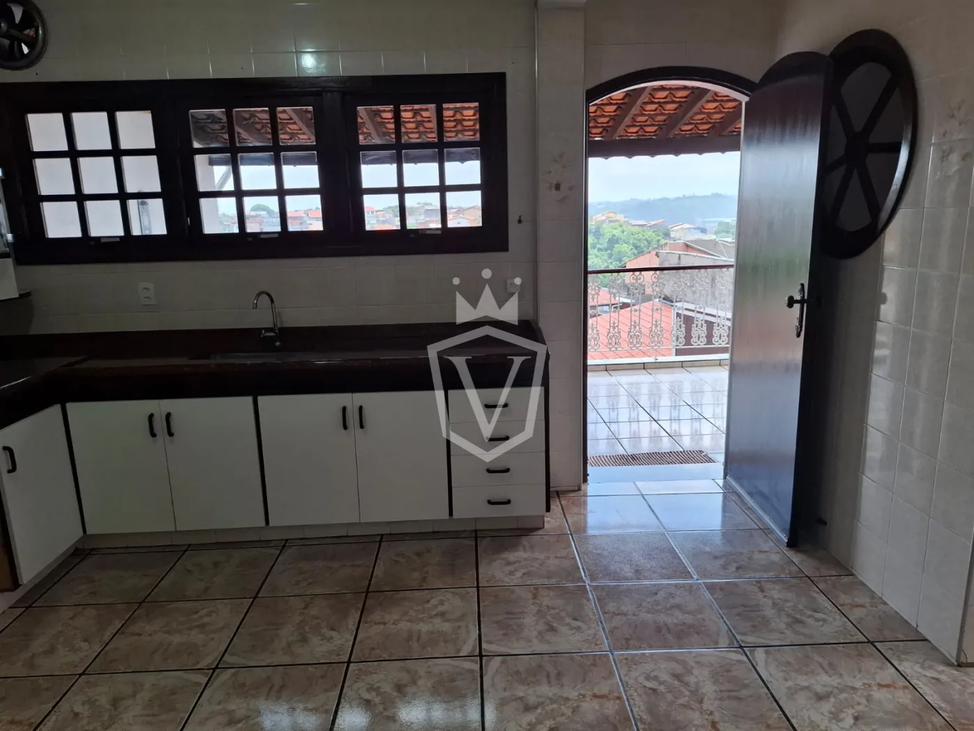 Comprar Casa / Padr&atilde;o fora condom&iacute;nio em V&aacute;rzea Paulista R$ 690.000,00 - Foto 4