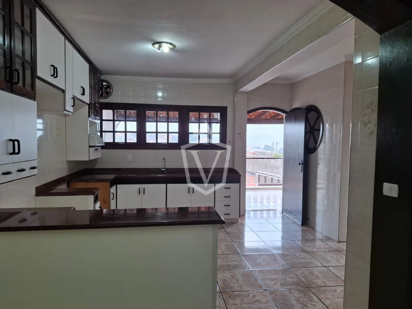 Comprar Casa / Padr&atilde;o fora condom&iacute;nio em V&aacute;rzea Paulista R$ 690.000,00 - Foto 1