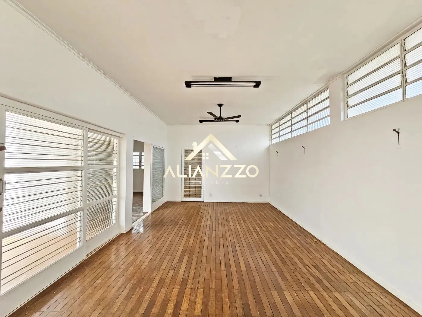Alugar Casa / Padr&atilde;o em Ribeir&atilde;o Preto R$ 4.000,00 - Foto 3