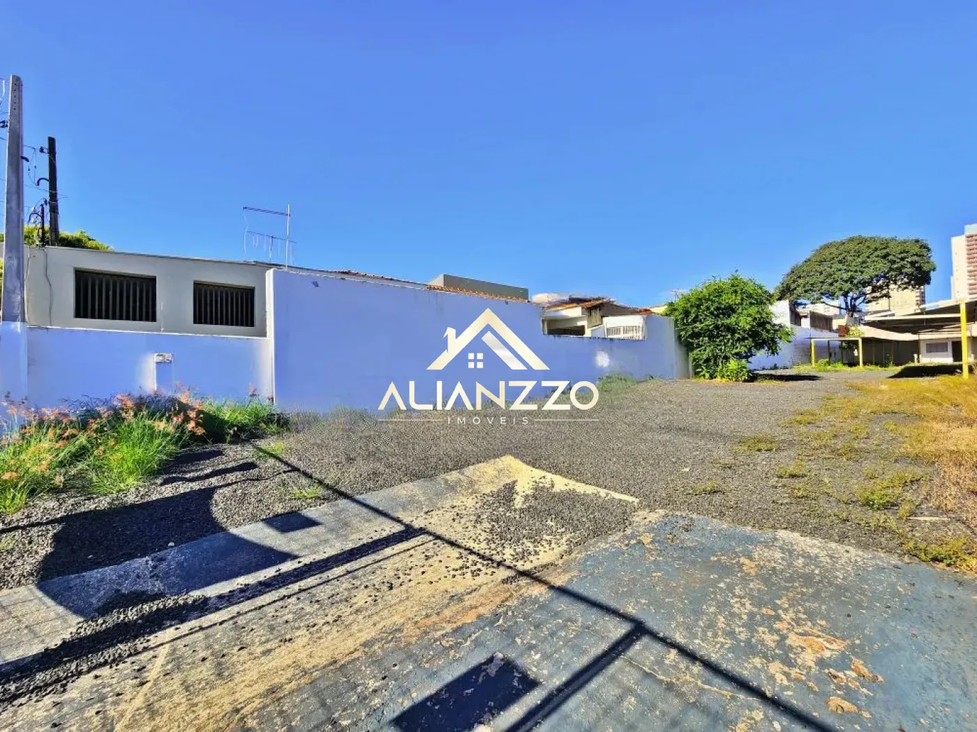 Alugar Terreno / Padr&atilde;o em Ribeir&atilde;o Preto R$ 5.000,00 - Foto 1