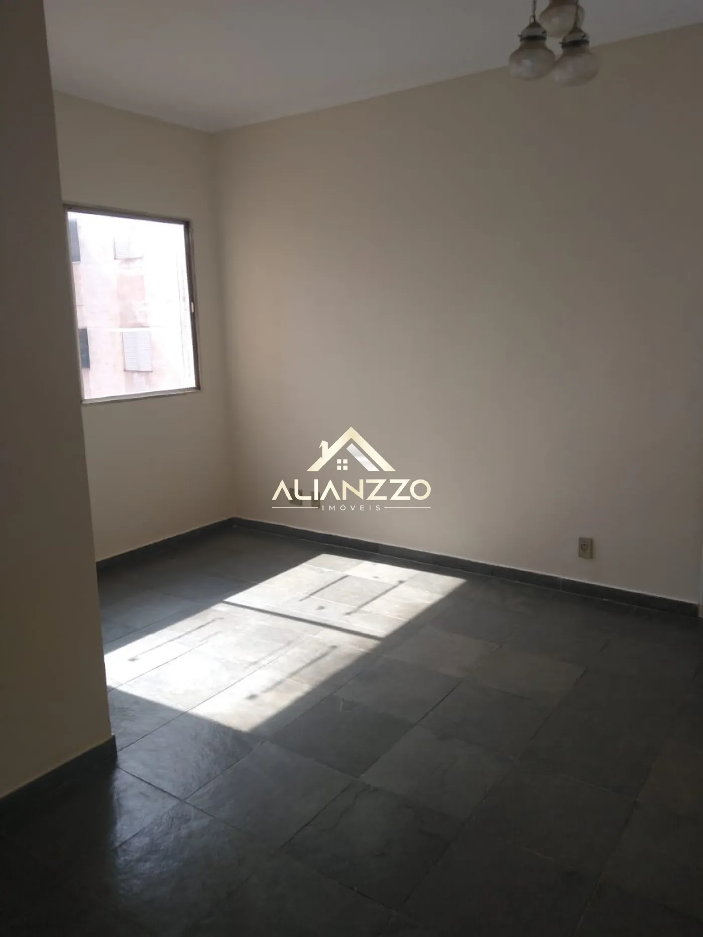 Alugar Apartamento / Padr&atilde;o em Ribeir&atilde;o Preto R$ 1.300,00 - Foto 2
