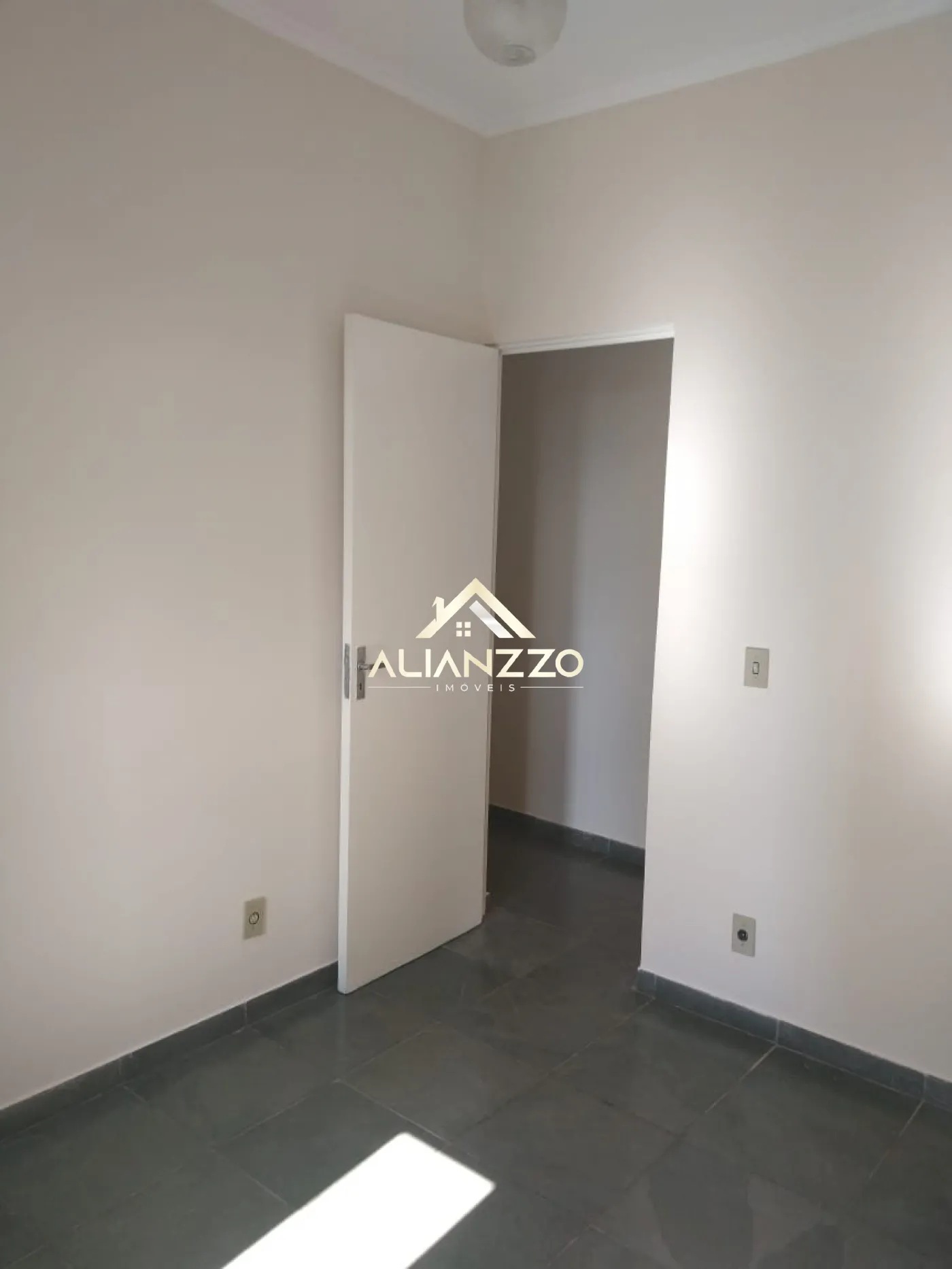 Alugar Apartamento / Padr&atilde;o em Ribeir&atilde;o Preto R$ 1.300,00 - Foto 8