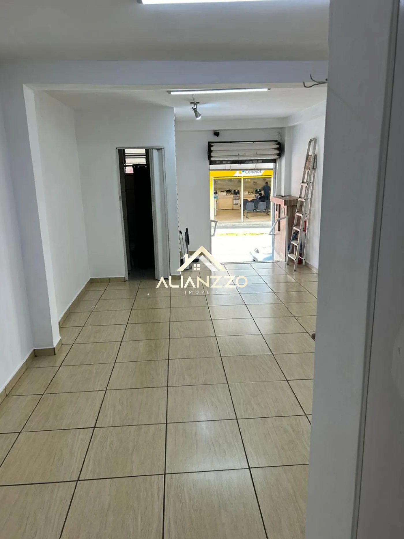 Alugar Comercial padr&atilde;o / Sal&atilde;o Comercial em Ribeir&atilde;o Preto R$ 2.500,00 - Foto 1