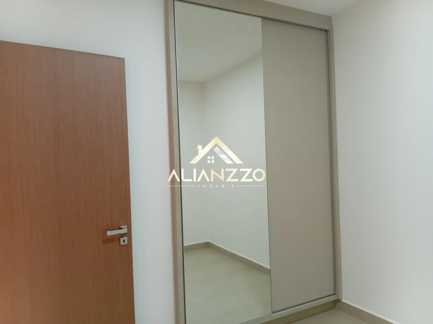 Alugar Apartamento / Padr&atilde;o em Ribeir&atilde;o Preto R$ 3.250,00 - Foto 15