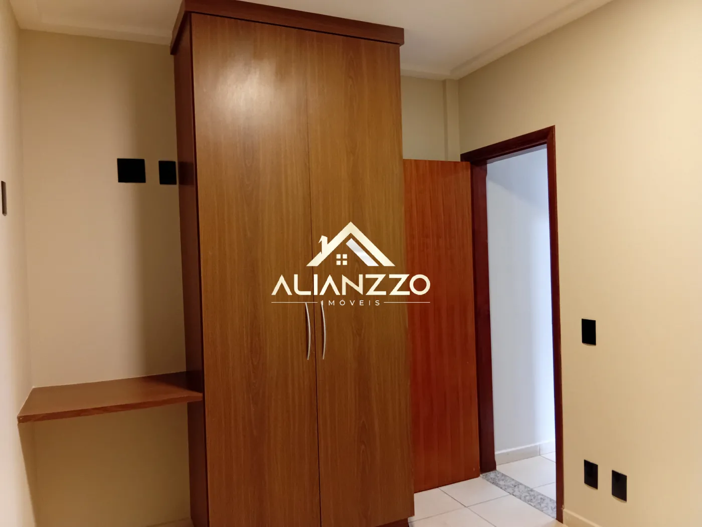 Alugar Apartamento / Padr&atilde;o em Ribeir&atilde;o Preto R$ 2.000,00 - Foto 9