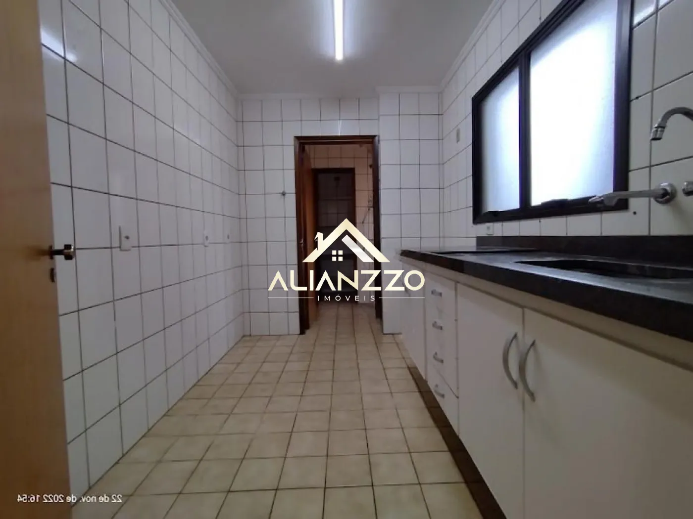 Alugar Apartamento / Padr&atilde;o em Ribeir&atilde;o Preto R$ 1.500,00 - Foto 5