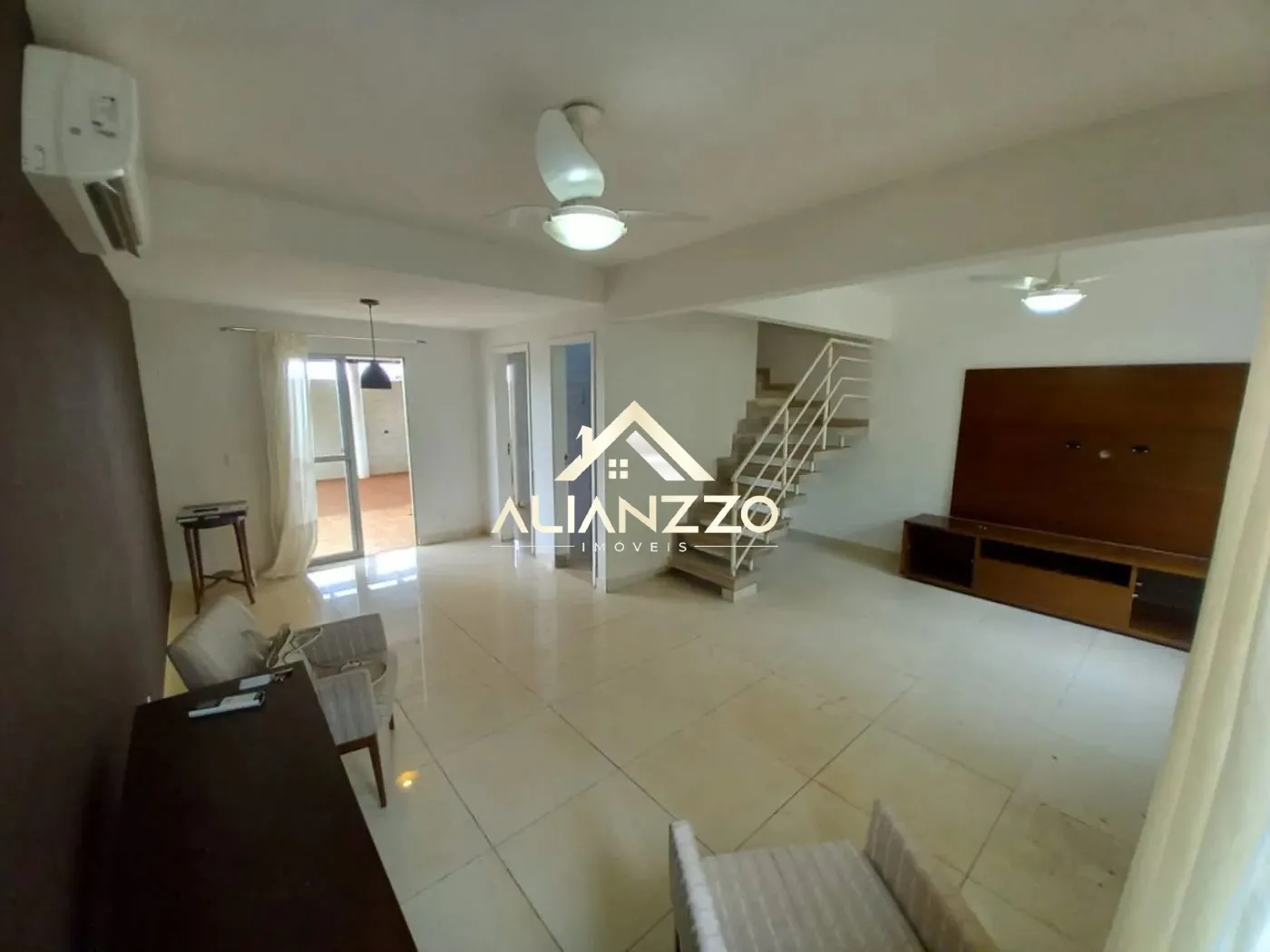 Alugar Casa Condom&iacute;nio / Padr&atilde;o em Ribeir&atilde;o Preto R$ 3.100,00 - Foto 1