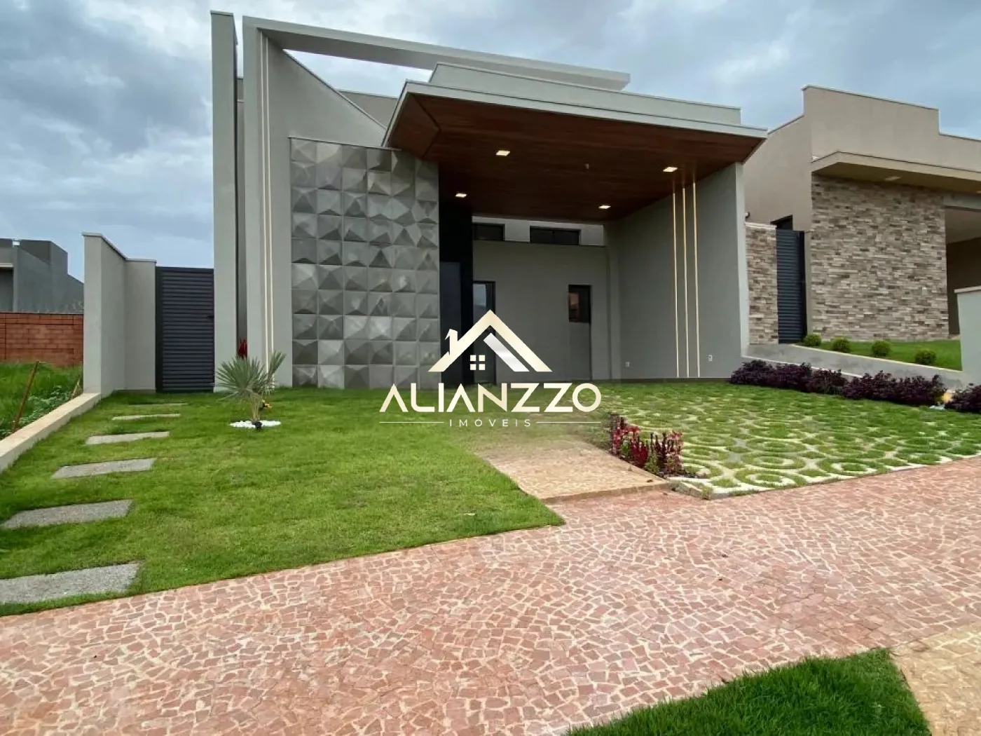 Comprar Casa / Padr&atilde;o em Ribeir&atilde;o Preto R$ 850.000,00 - Foto 1