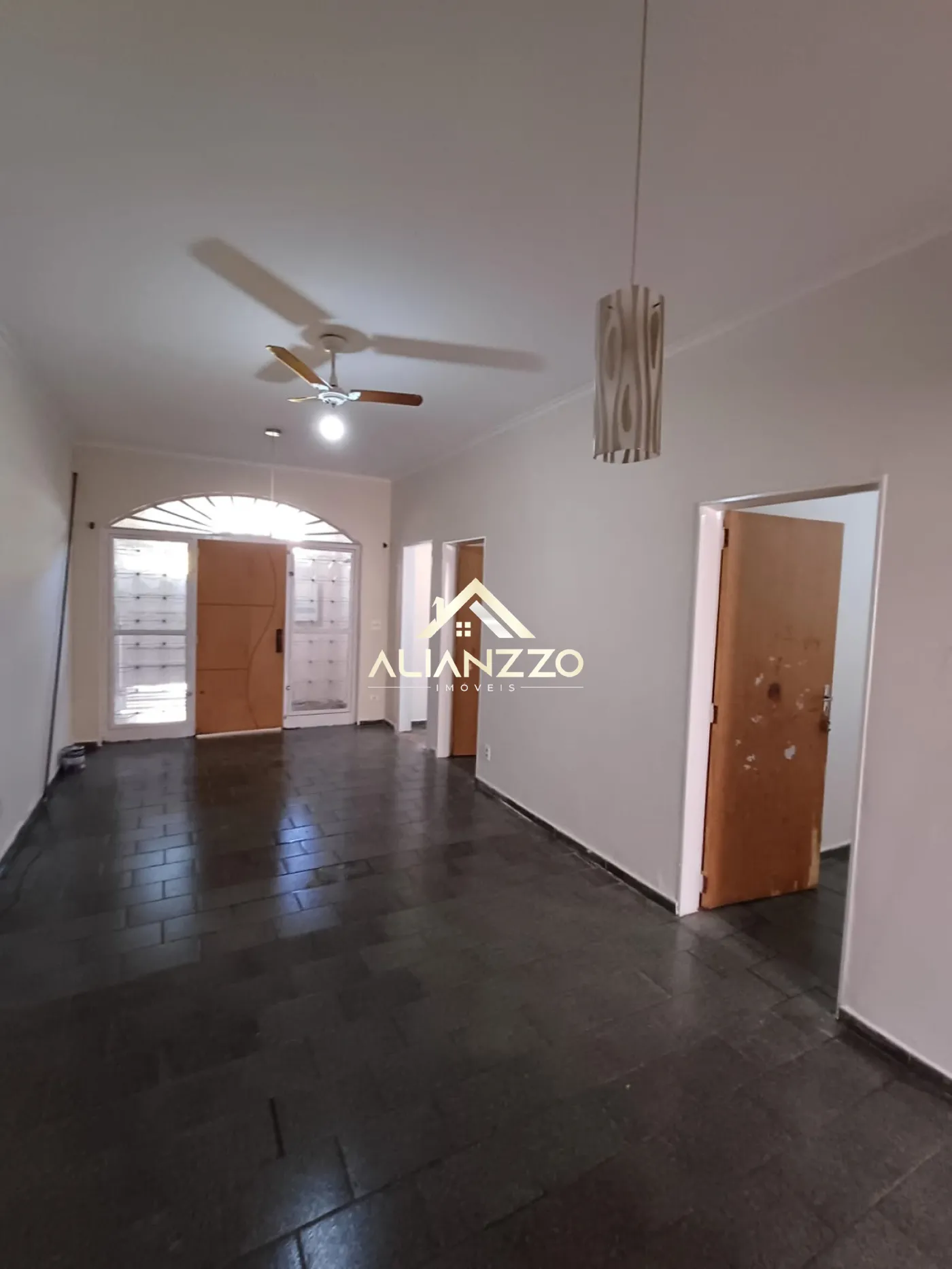 Comprar Casa / Padr&atilde;o em Ribeir&atilde;o Preto R$ 500.000,00 - Foto 1