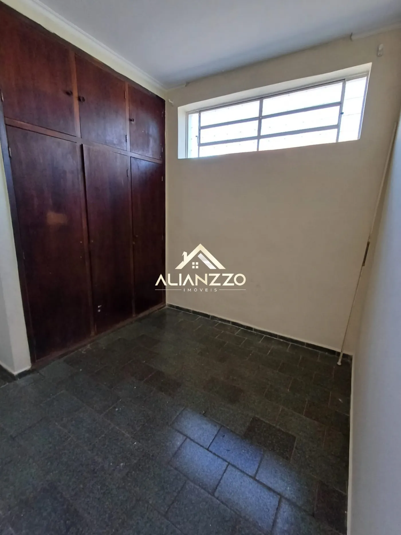 Comprar Casa / Padr&atilde;o em Ribeir&atilde;o Preto R$ 500.000,00 - Foto 4