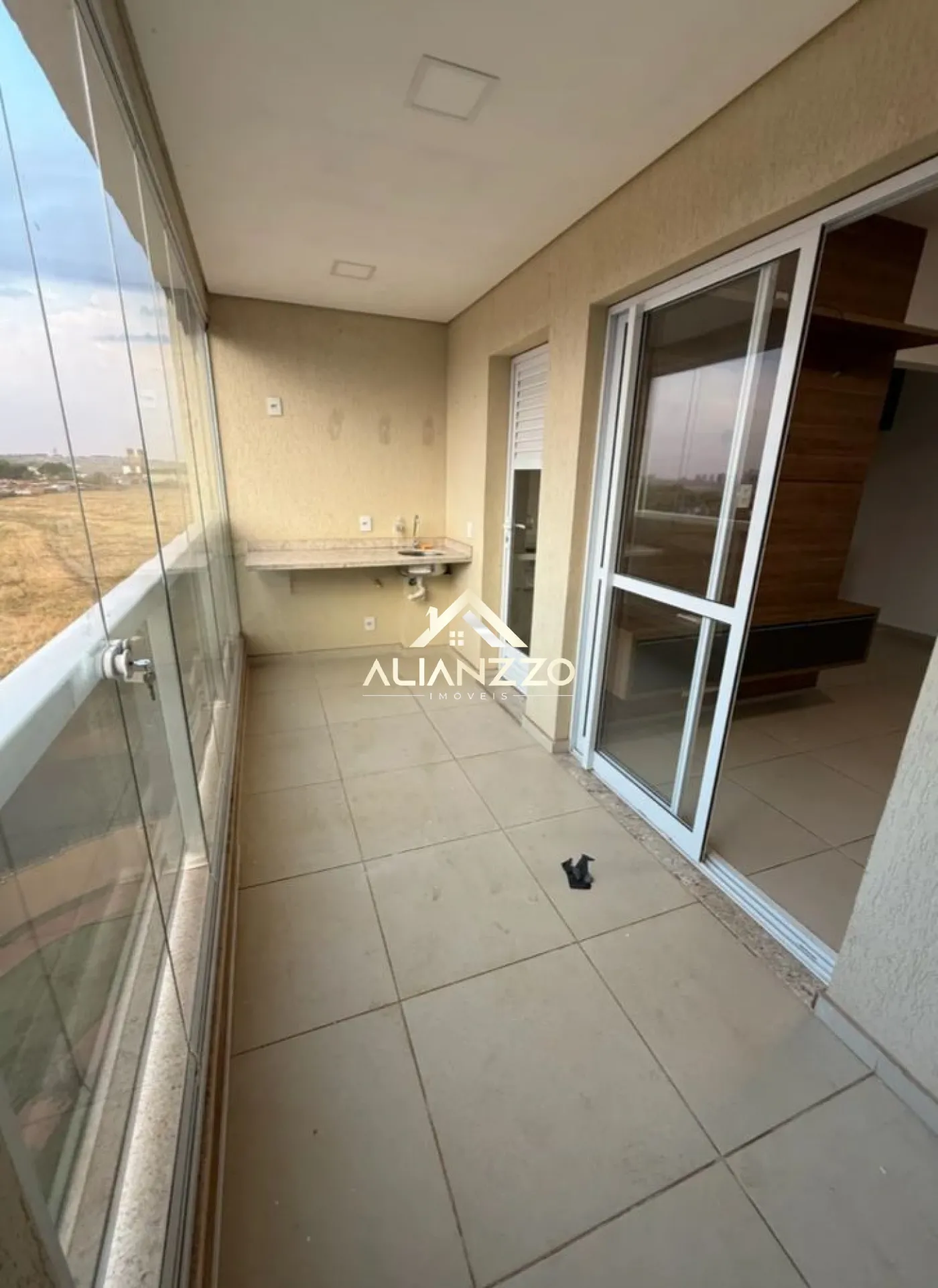 Alugar Apartamento / Padr&atilde;o em Bonfim Paulista R$ 2.950,00 - Foto 1