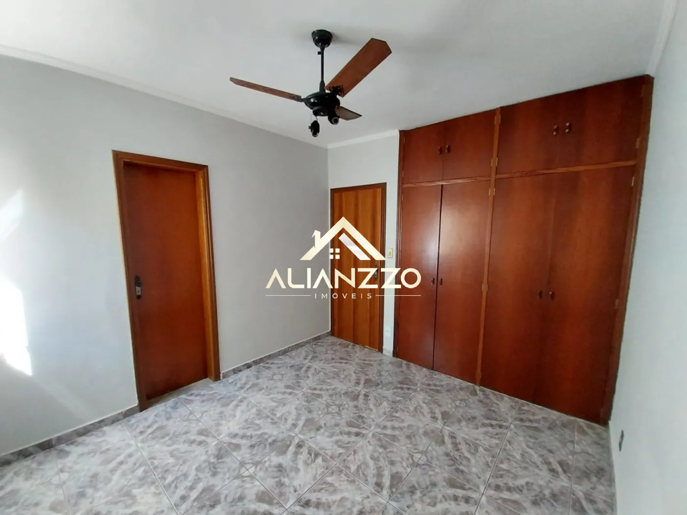 Comprar Apartamento / Padr&atilde;o em Ribeir&atilde;o Preto R$ 350.000,00 - Foto 5