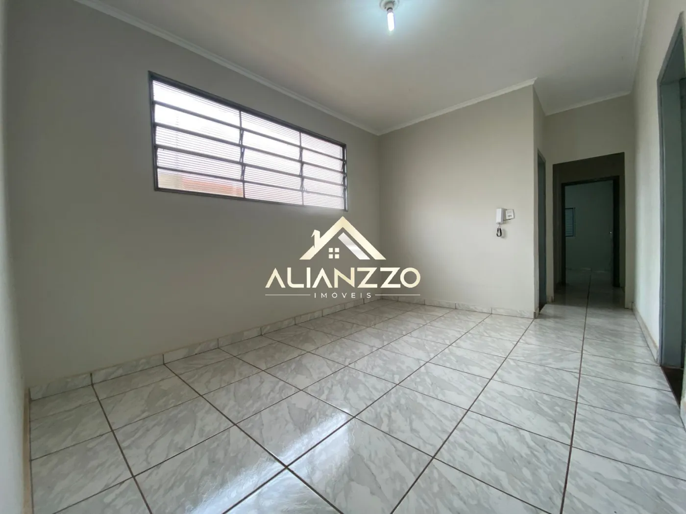 Alugar Casa / Padr&atilde;o em Ribeir&atilde;o Preto R$ 2.100,00 - Foto 4