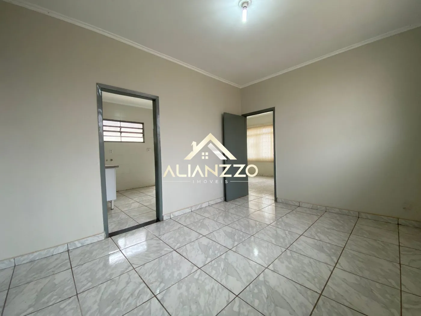 Alugar Casa / Padr&atilde;o em Ribeir&atilde;o Preto R$ 2.100,00 - Foto 5