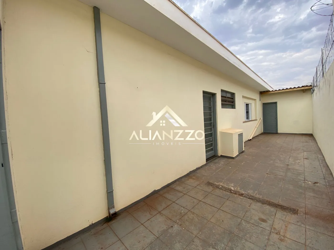 Alugar Casa / Padr&atilde;o em Ribeir&atilde;o Preto R$ 2.100,00 - Foto 17