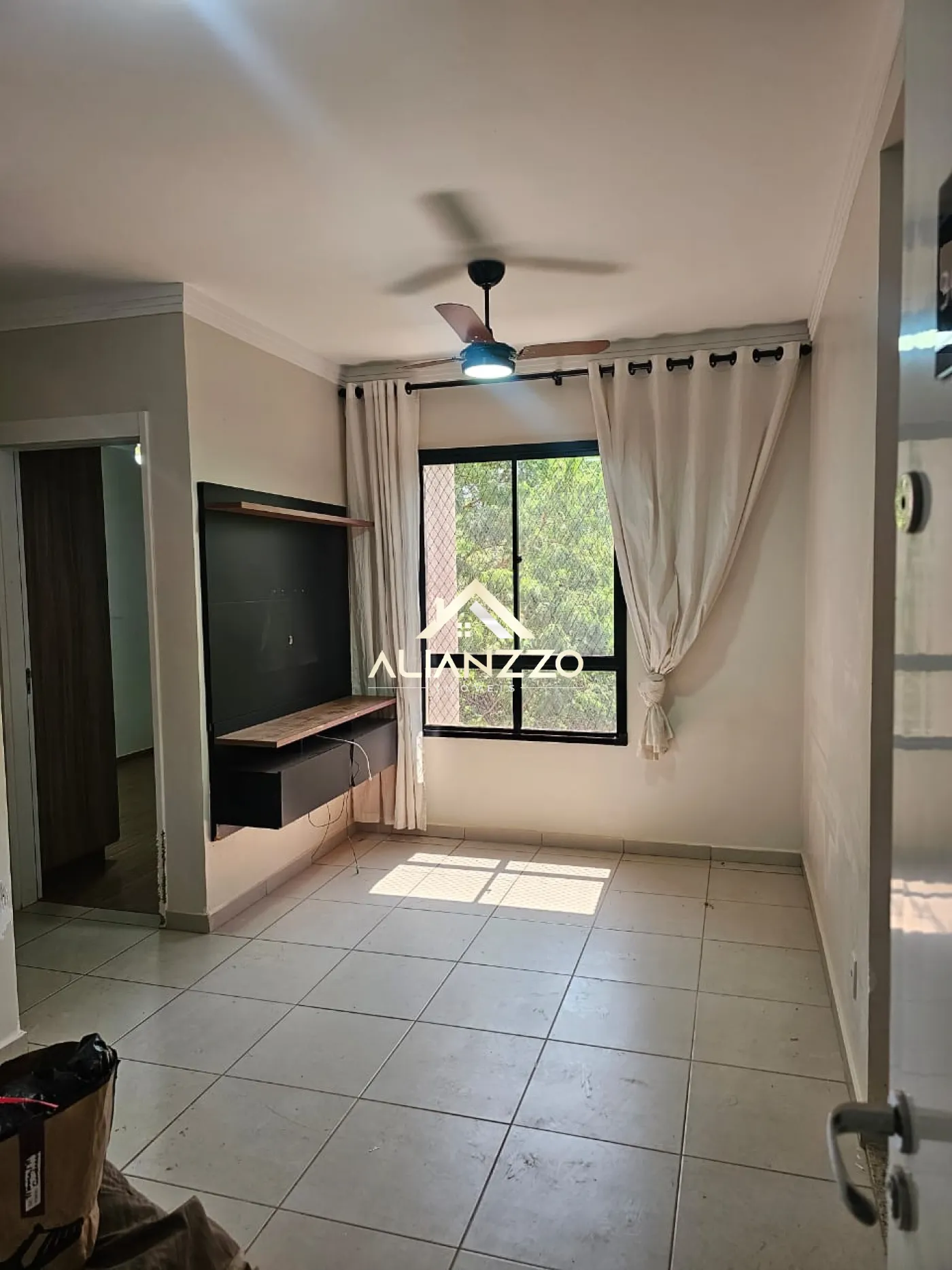 Comprar Apartamento / Padr&atilde;o em Ribeir&atilde;o Preto R$ 320.000,00 - Foto 1