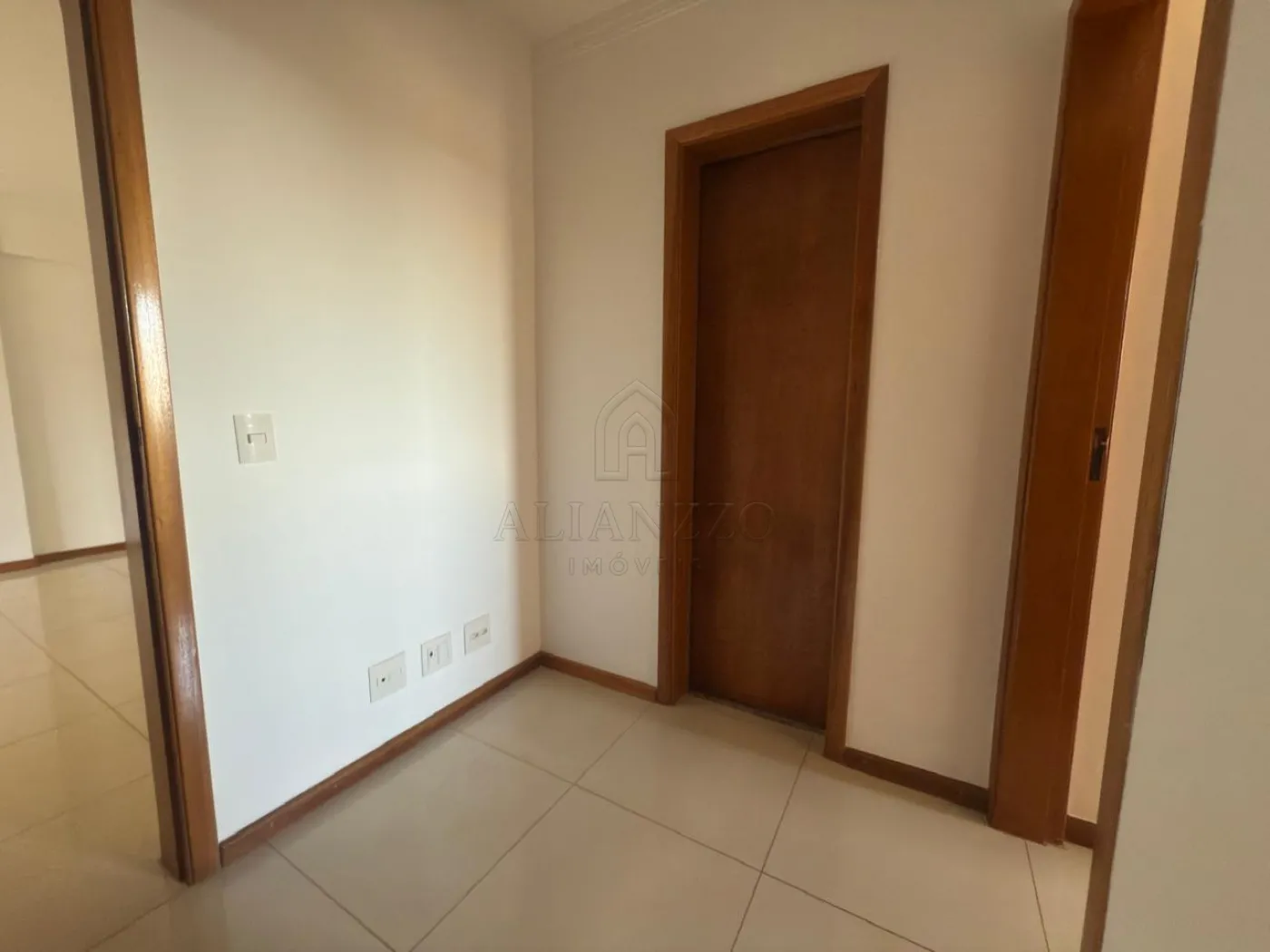 Alugar Apartamento / Padr&atilde;o em Ribeir&atilde;o Preto R$ 3.300,00 - Foto 4