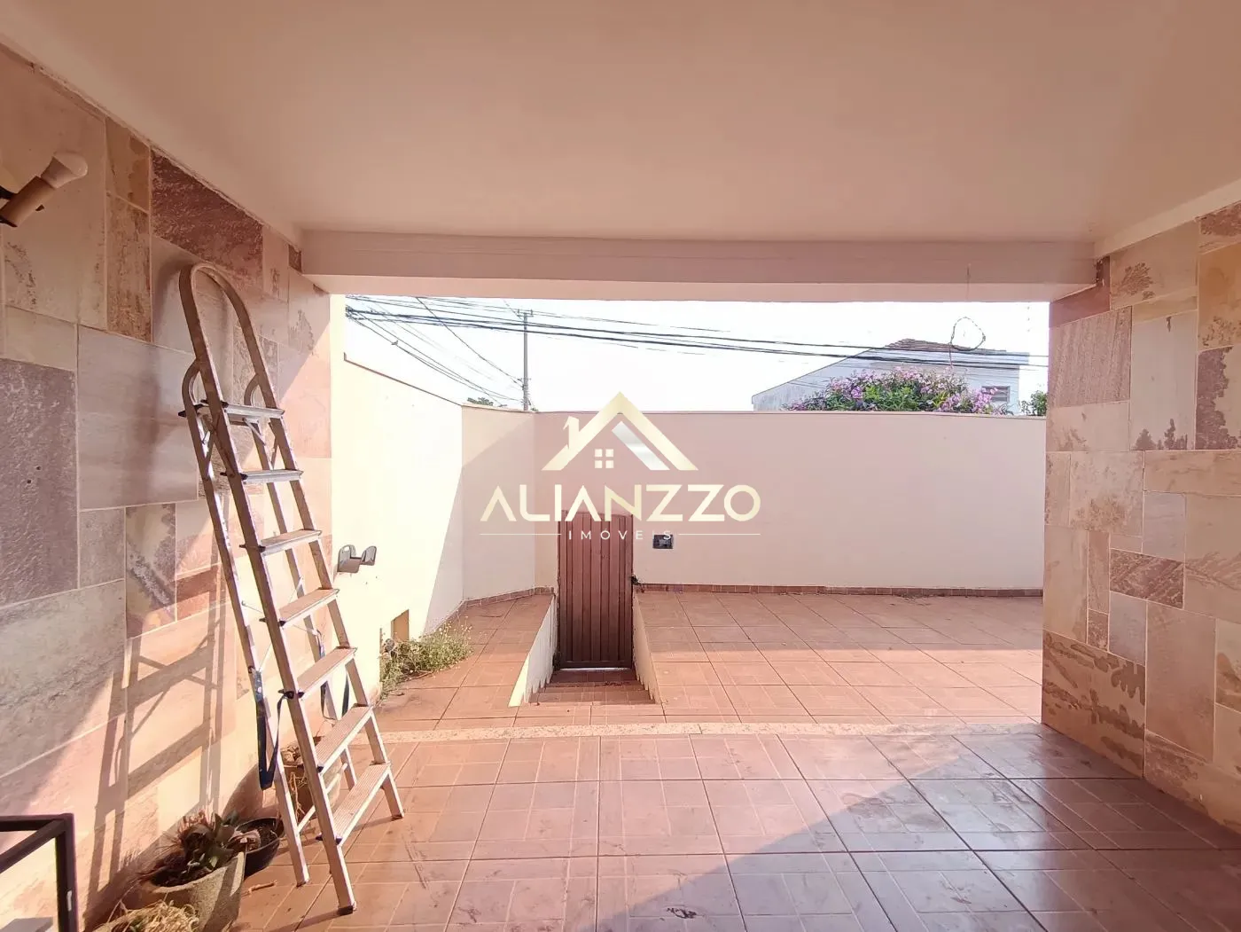 Alugar Casa / Padr&atilde;o em Ribeir&atilde;o Preto R$ 3.300,00 - Foto 4