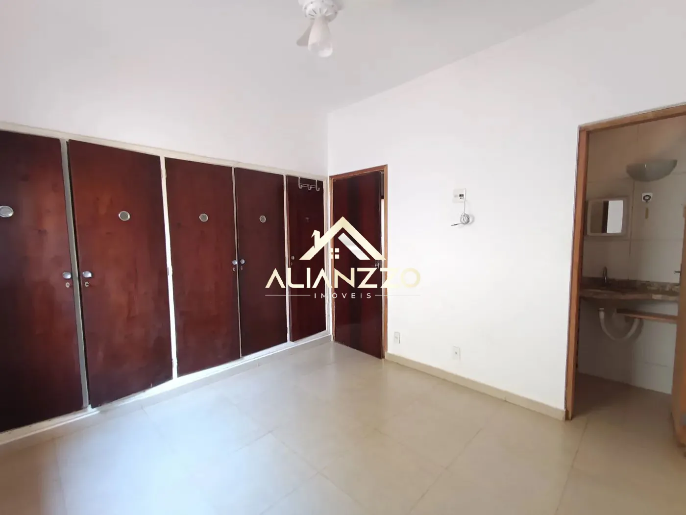 Alugar Casa / Padr&atilde;o em Ribeir&atilde;o Preto R$ 3.300,00 - Foto 14