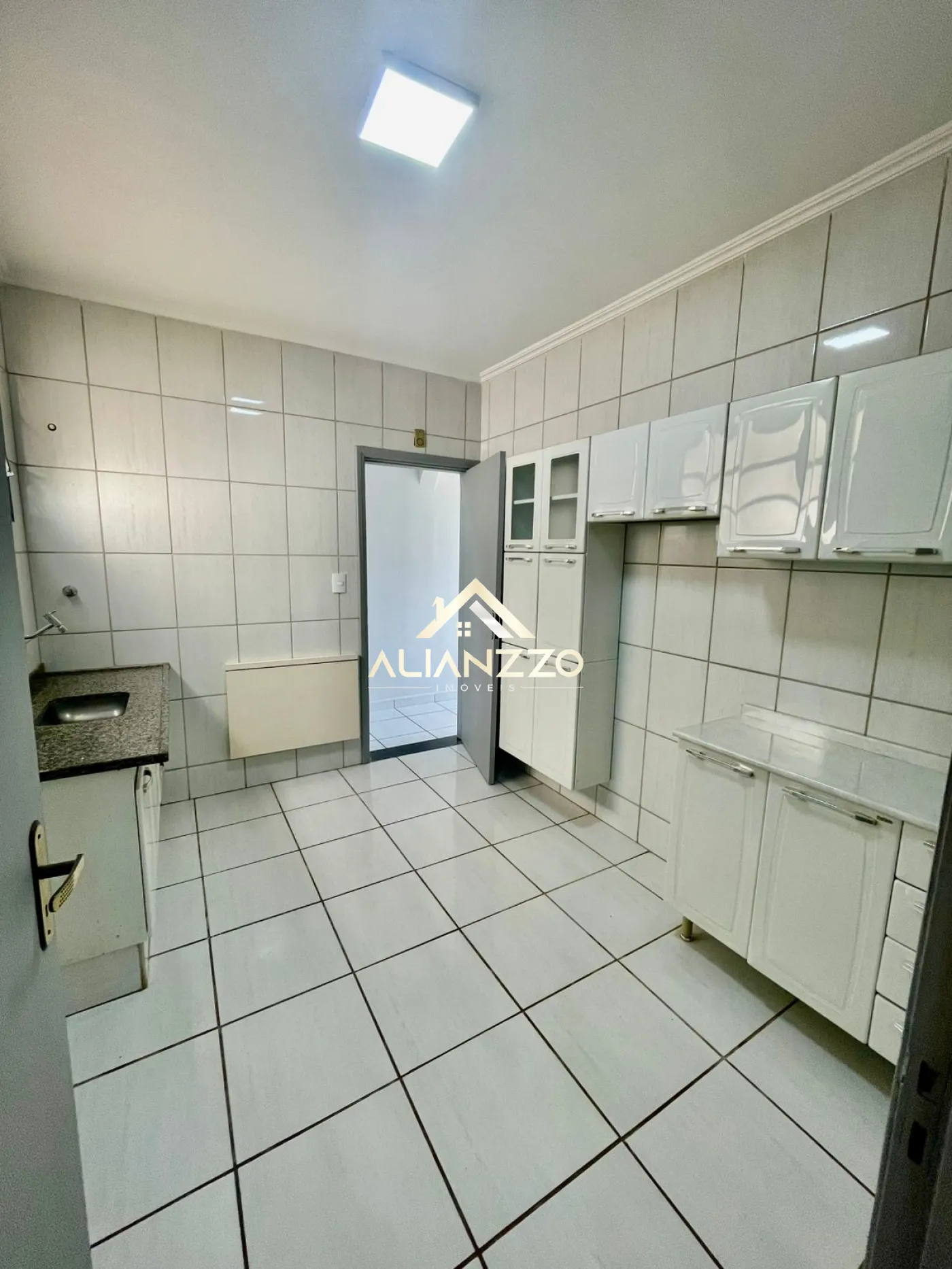 Comprar Apartamento / Padr&atilde;o em Ribeir&atilde;o Preto R$ 230.000,00 - Foto 4