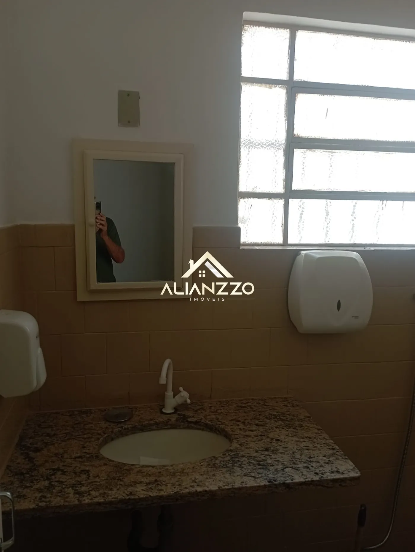 Alugar Comercial padr&atilde;o / Casa Comercial em Ribeir&atilde;o Preto R$ 2.000,00 - Foto 4