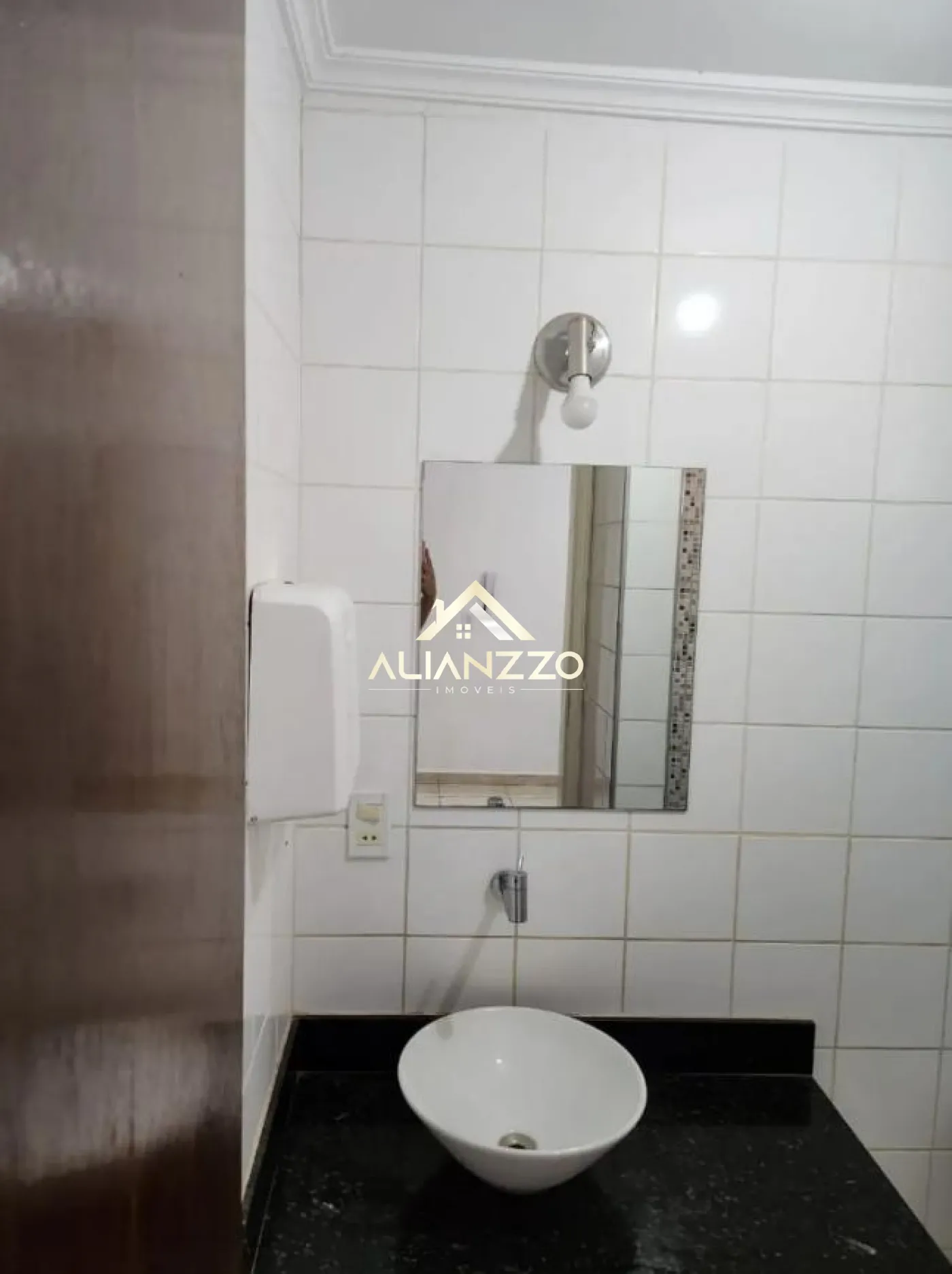 Comprar Comercial padr&atilde;o / Sal&atilde;o Comercial em Ribeir&atilde;o Preto R$ 700.000,00 - Foto 10