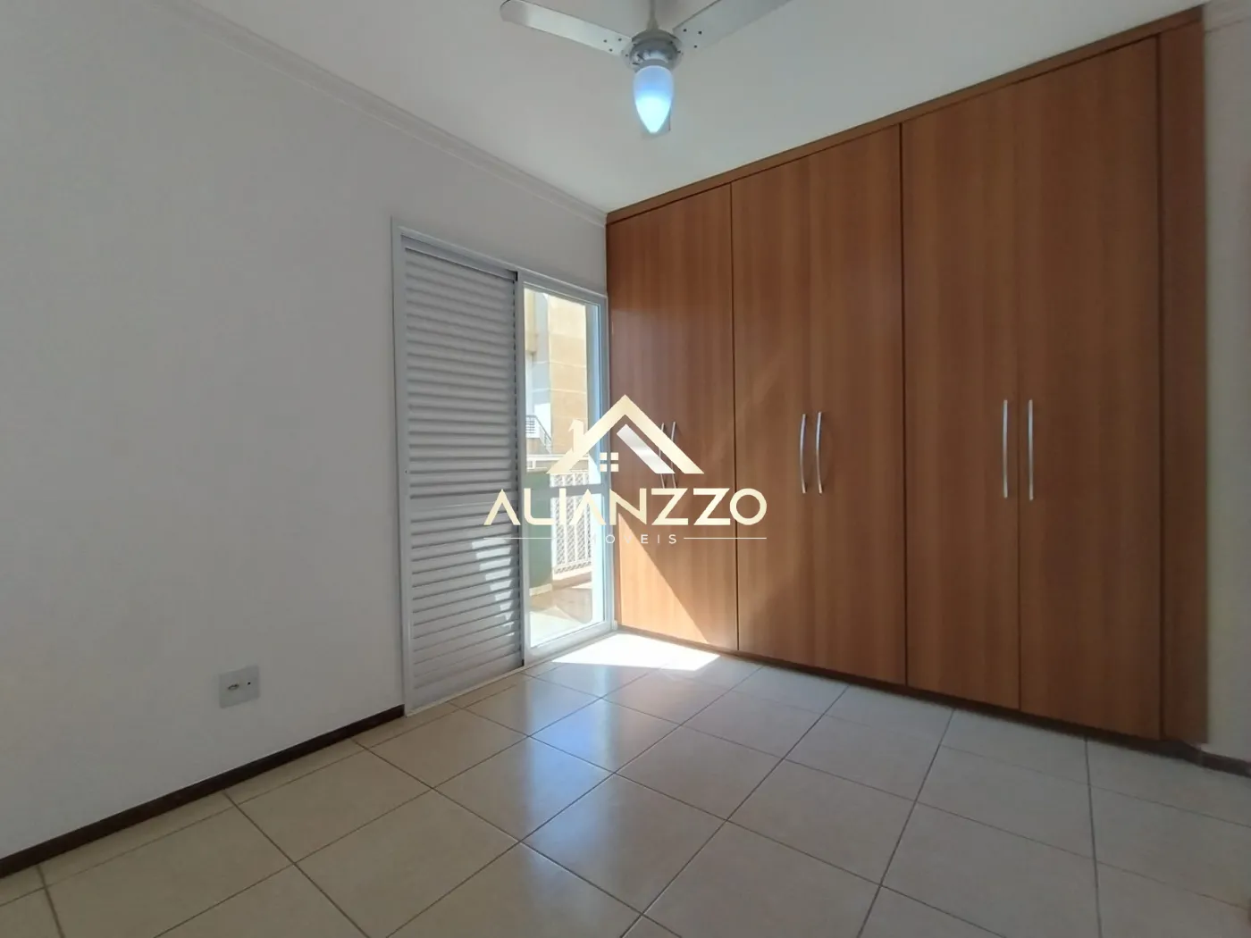 Alugar Apartamento / Padr&atilde;o em Ribeir&atilde;o Preto R$ 2.600,00 - Foto 15