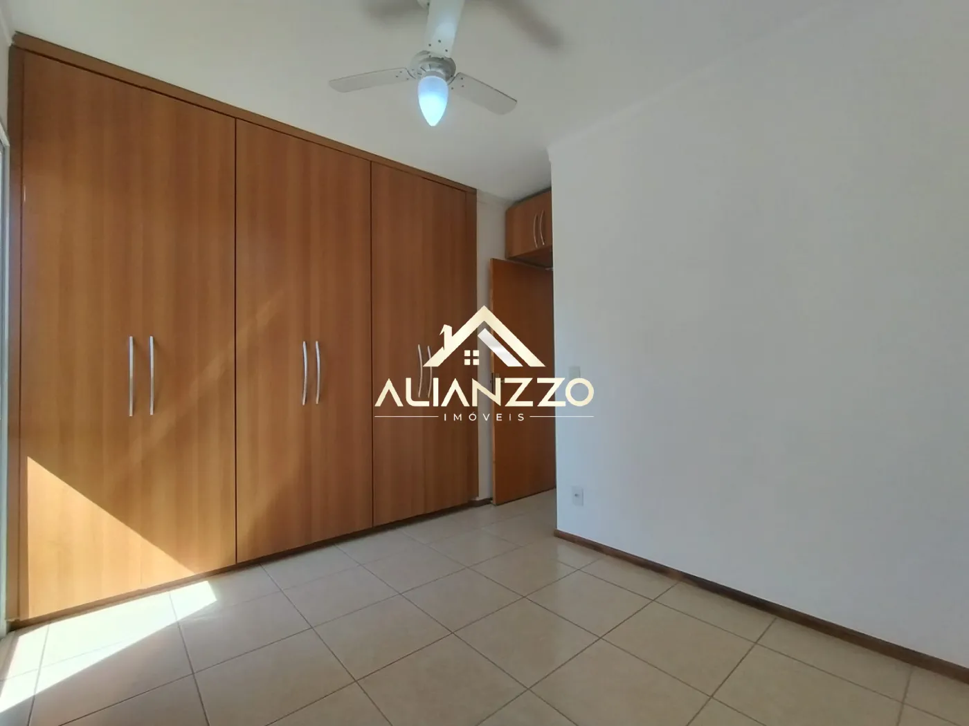 Alugar Apartamento / Padr&atilde;o em Ribeir&atilde;o Preto R$ 2.600,00 - Foto 16