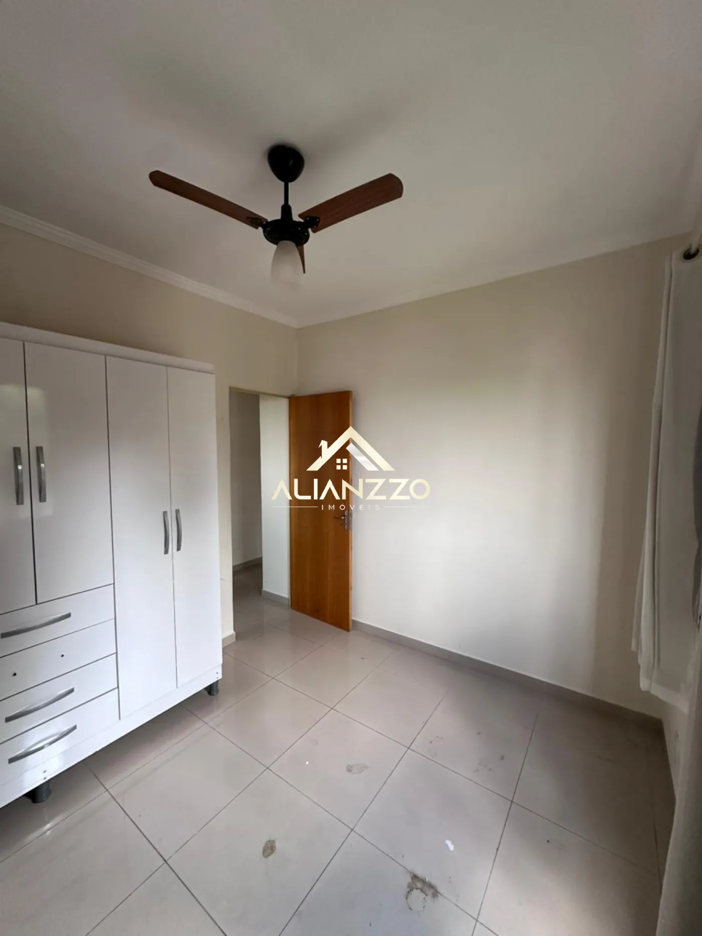 Alugar Apartamento / Padr&atilde;o em Ribeir&atilde;o Preto R$ 1.600,00 - Foto 9