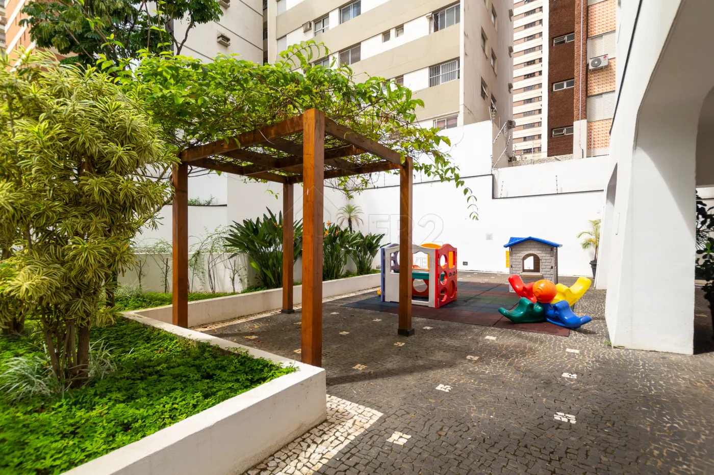Alugar Apartamento / Padr&atilde;o em Campinas R$ 10.200,00 - Foto 16
