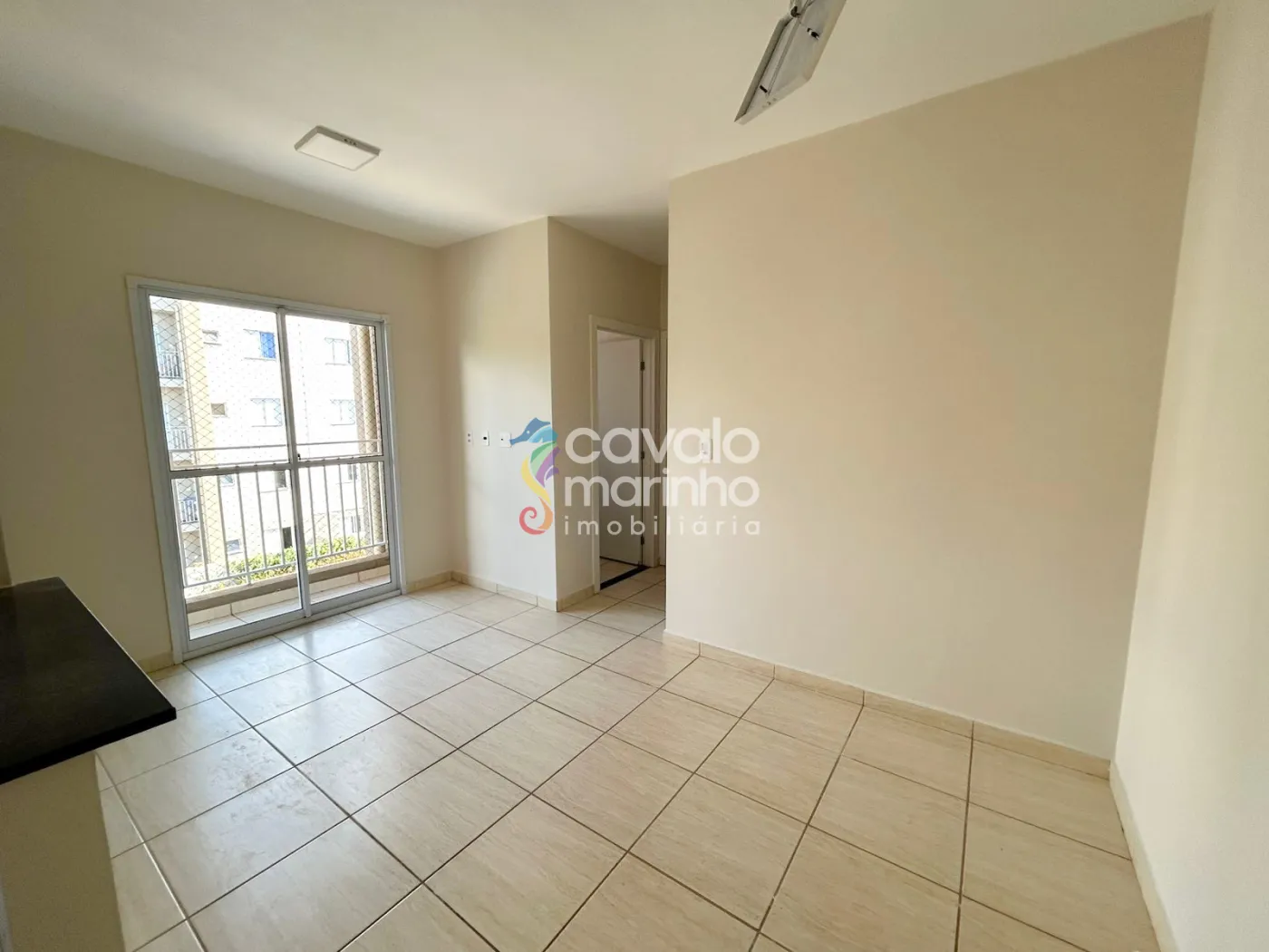 Alugar Apartamento / Padr&atilde;o em Ribeir&atilde;o Preto R$ 900,00 - Foto 1