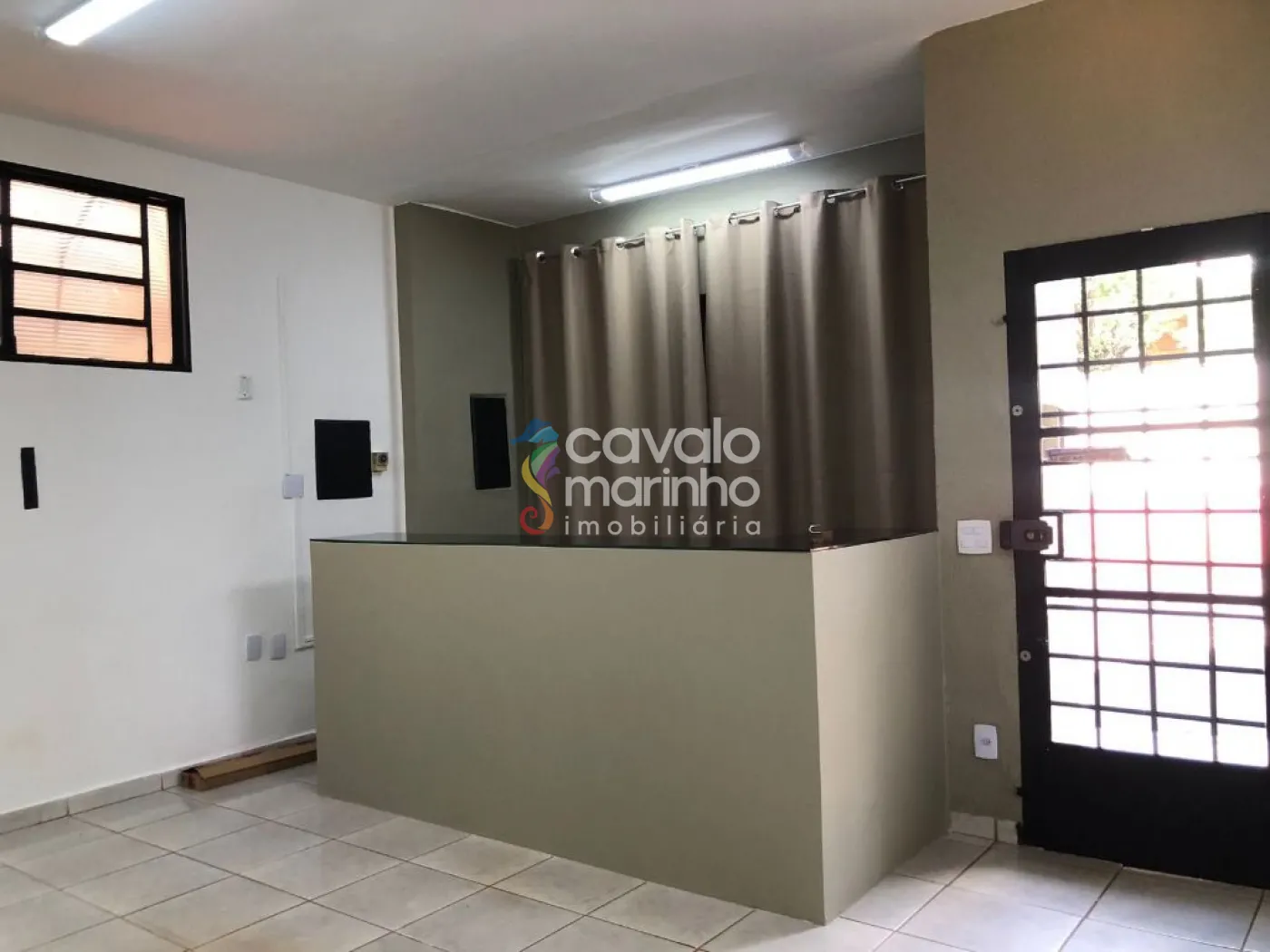 Alugar Comercial / Ponto Comercial em Ribeir&atilde;o Preto R$ 2.100,00 - Foto 1