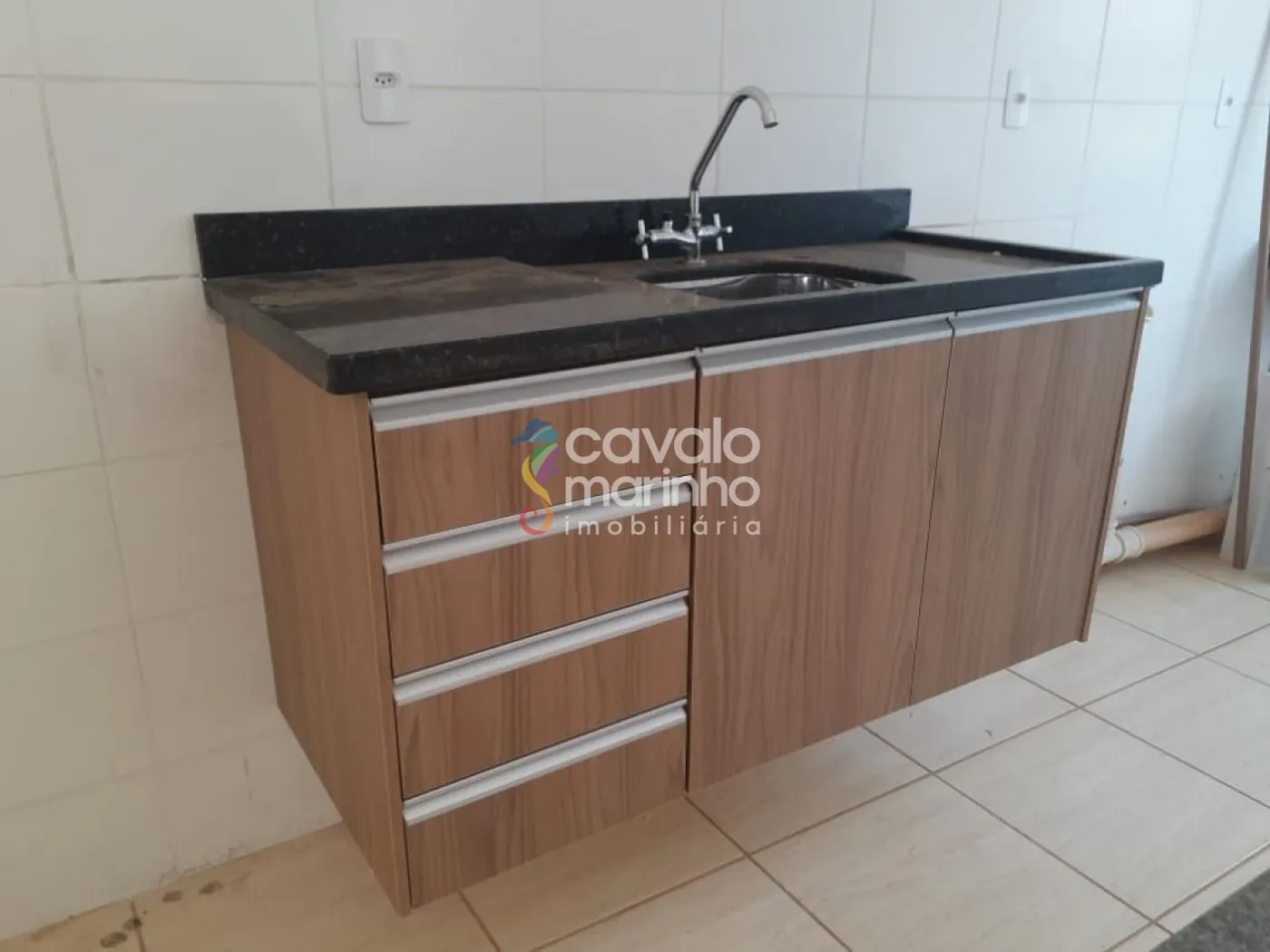Alugar Apartamento / Padr&atilde;o em Ribeir&atilde;o Preto R$ 1.300,00 - Foto 3