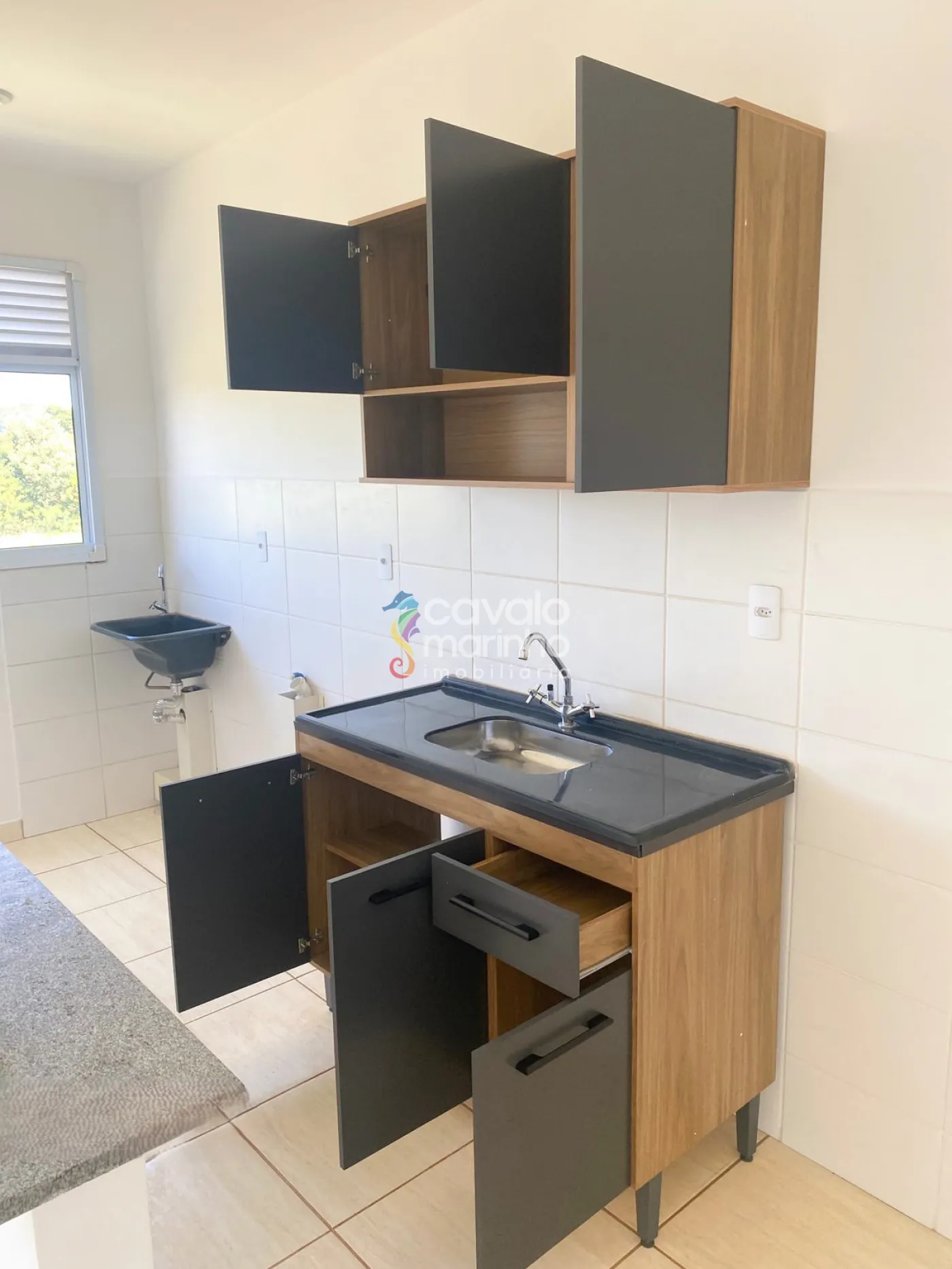 Alugar Apartamento / Padr&atilde;o em Ribeir&atilde;o Preto R$ 1.150,00 - Foto 4