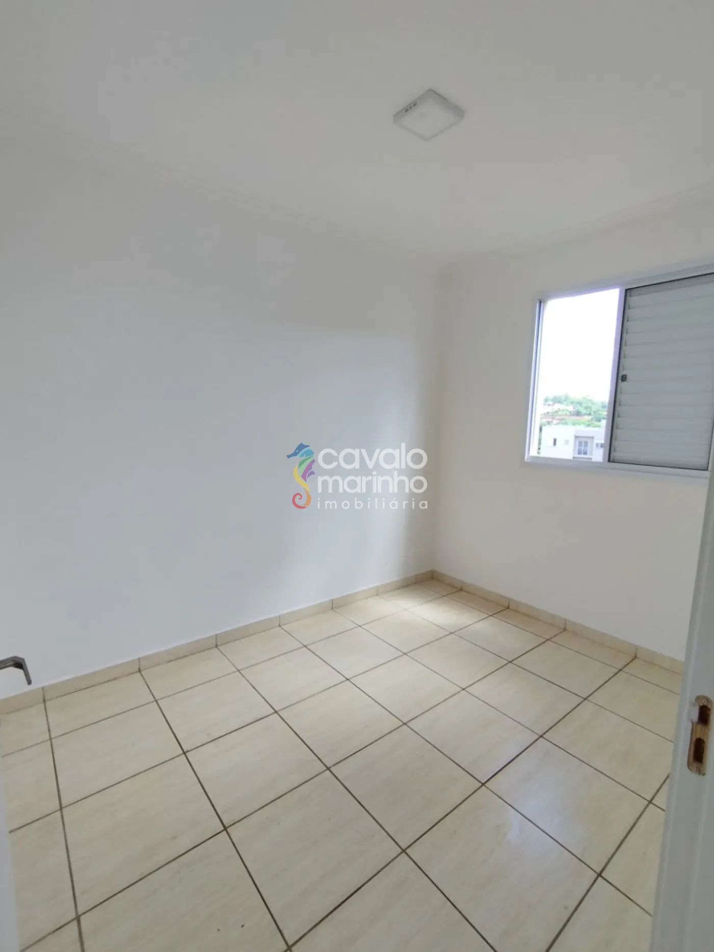 Comprar Apartamento / Padr&atilde;o em Ribeir&atilde;o Preto R$ 220.000,00 - Foto 4